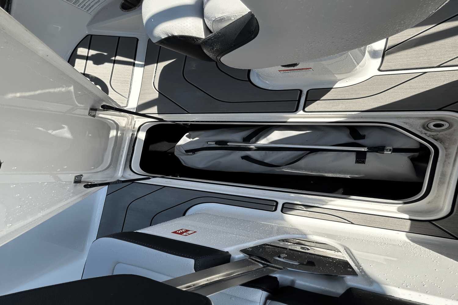 2025 Sea Ray SPX 190 Outboard Image Thumbnail #16