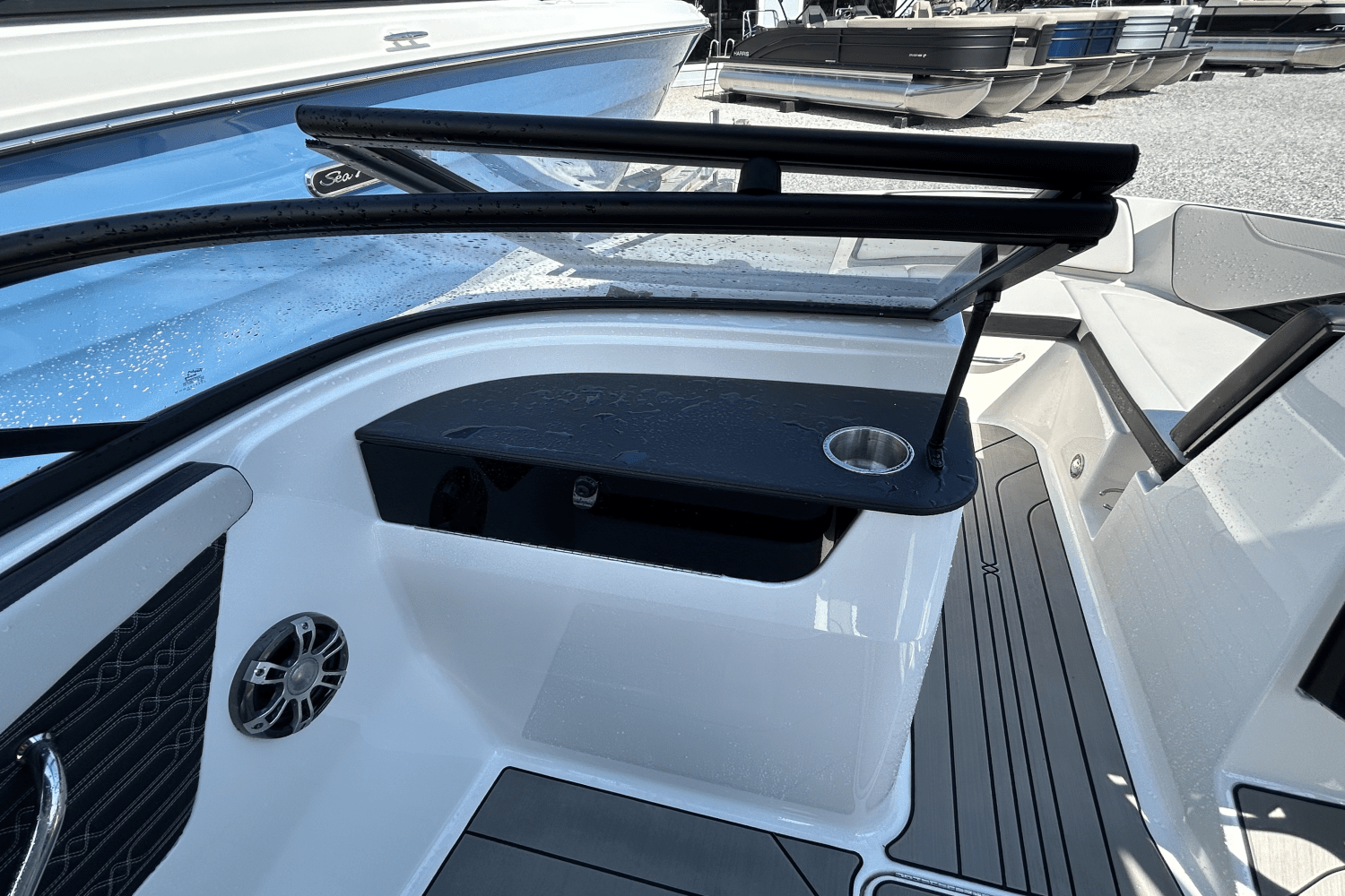 2025 Sea Ray SPX 190 Outboard Image Thumbnail #15