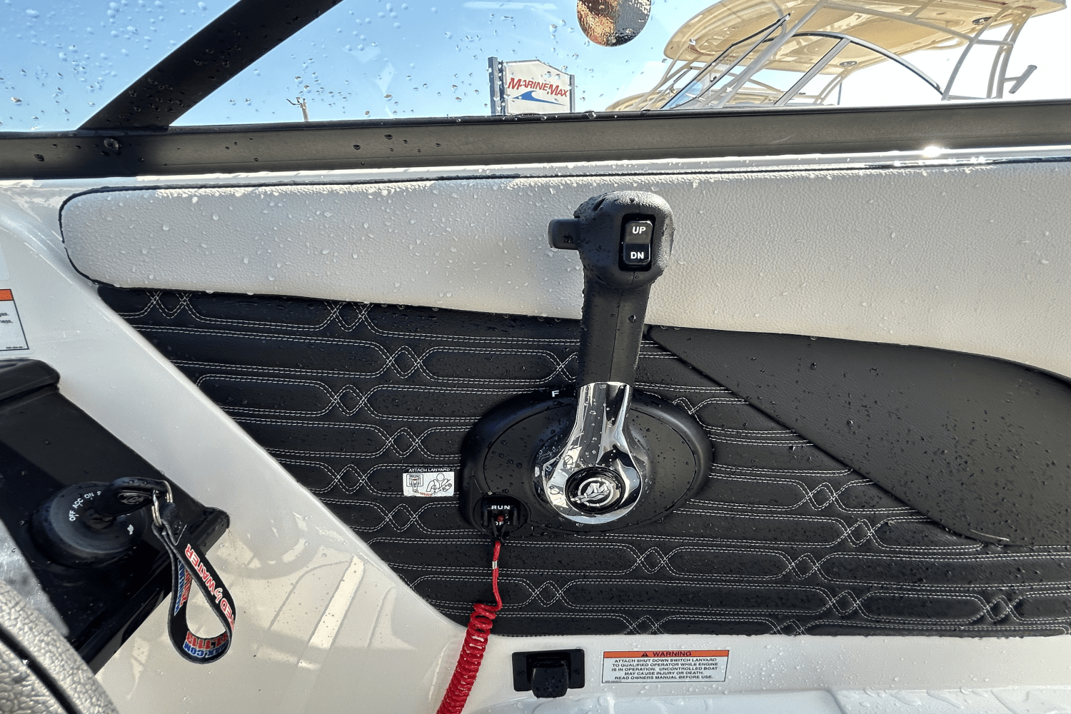 2025 Sea Ray SPX 190 Outboard Image Thumbnail #13