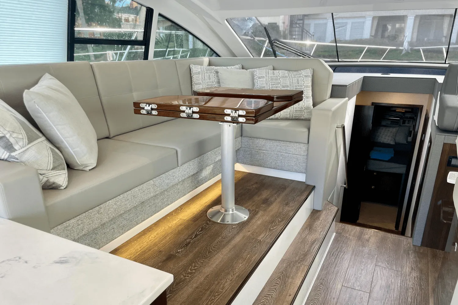 2023 Cruisers Yachts 46 CANTIUS Image Thumbnail #15