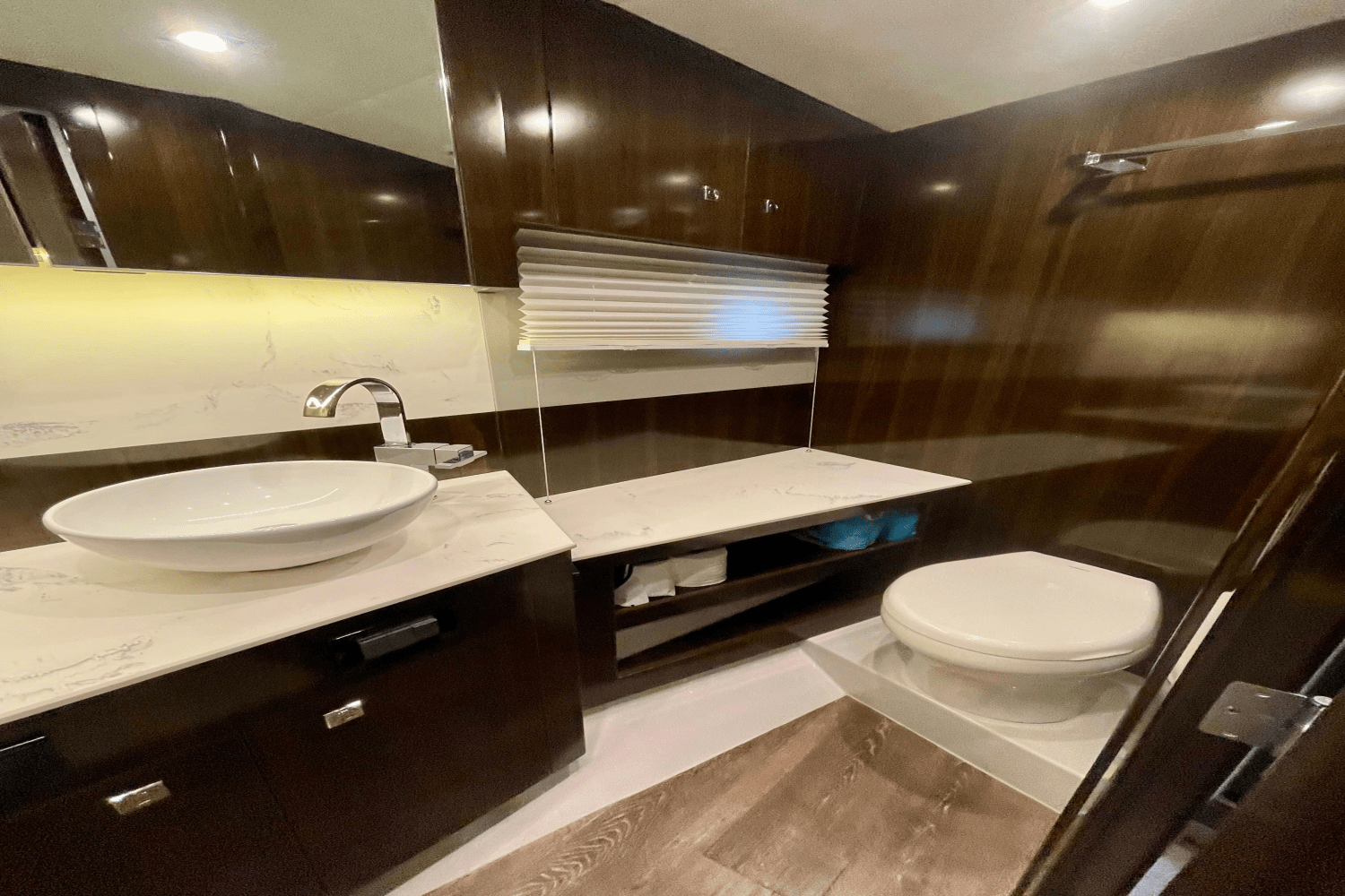 2023 Cruisers Yachts 46 CANTIUS Image Thumbnail #39