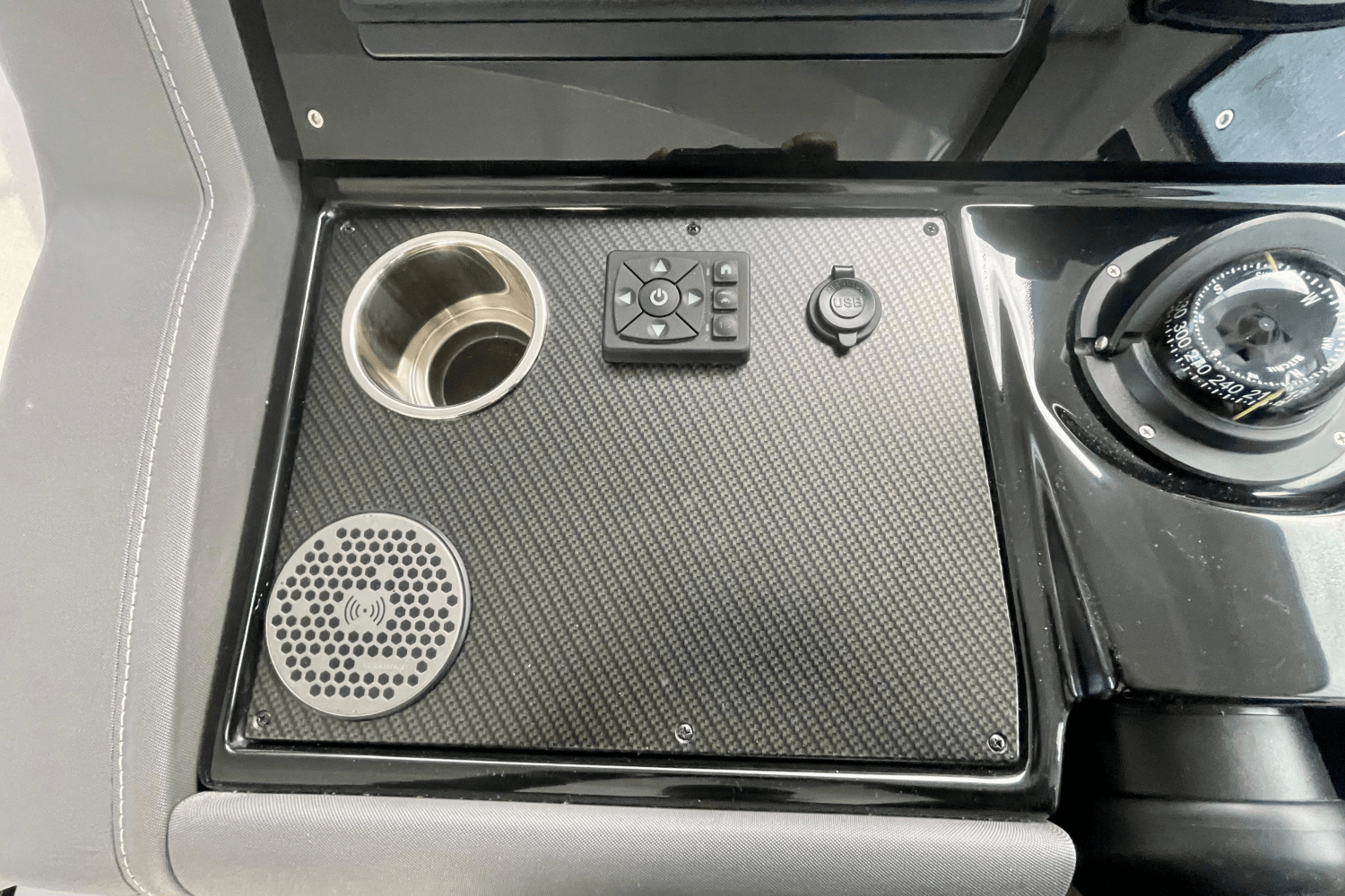 2023 Cruisers Yachts 46 CANTIUS Image Thumbnail #11