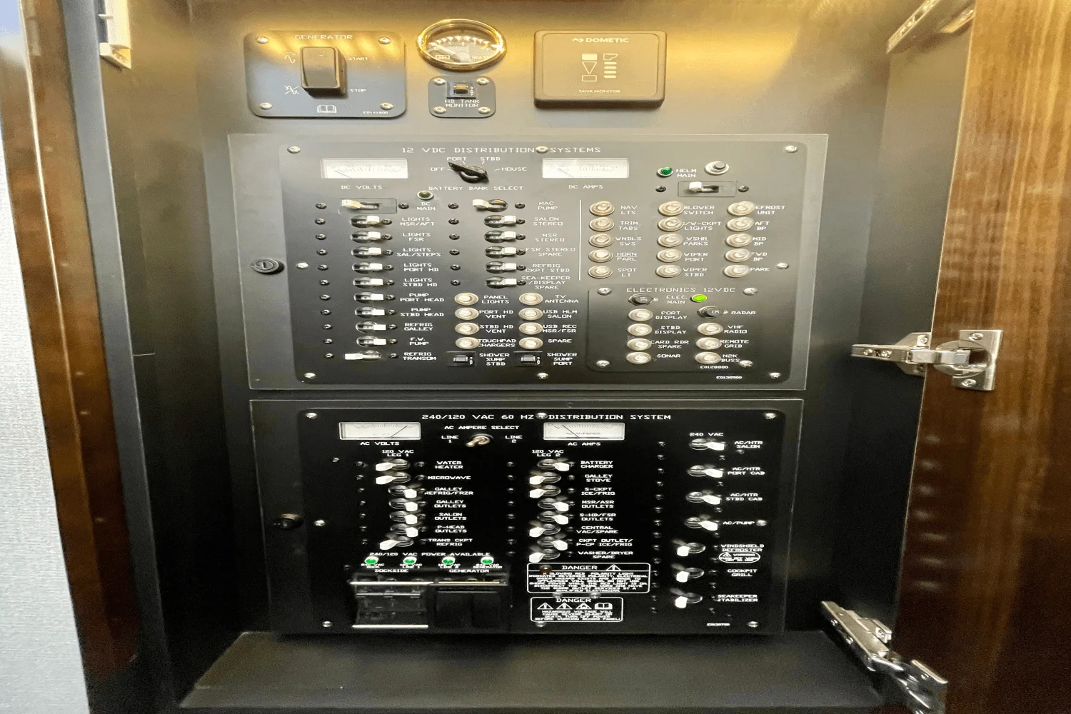 2023 Cruisers Yachts 46 CANTIUS Image Thumbnail #32