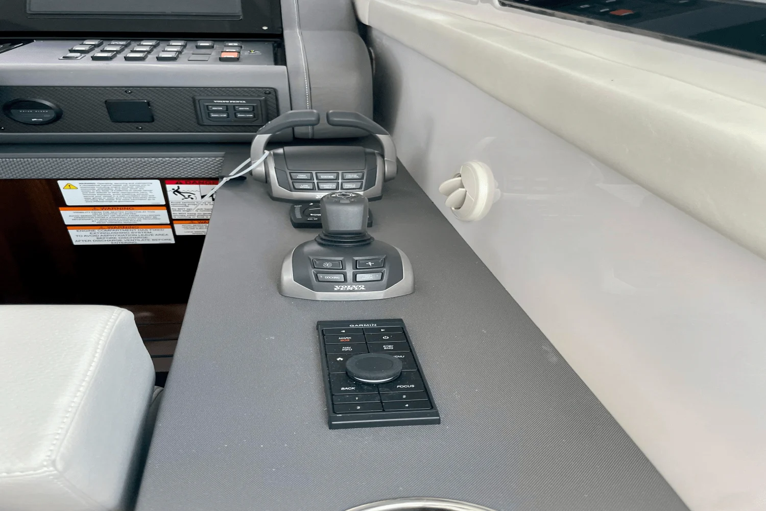 2023 Cruisers Yachts 46 CANTIUS Image Thumbnail #10