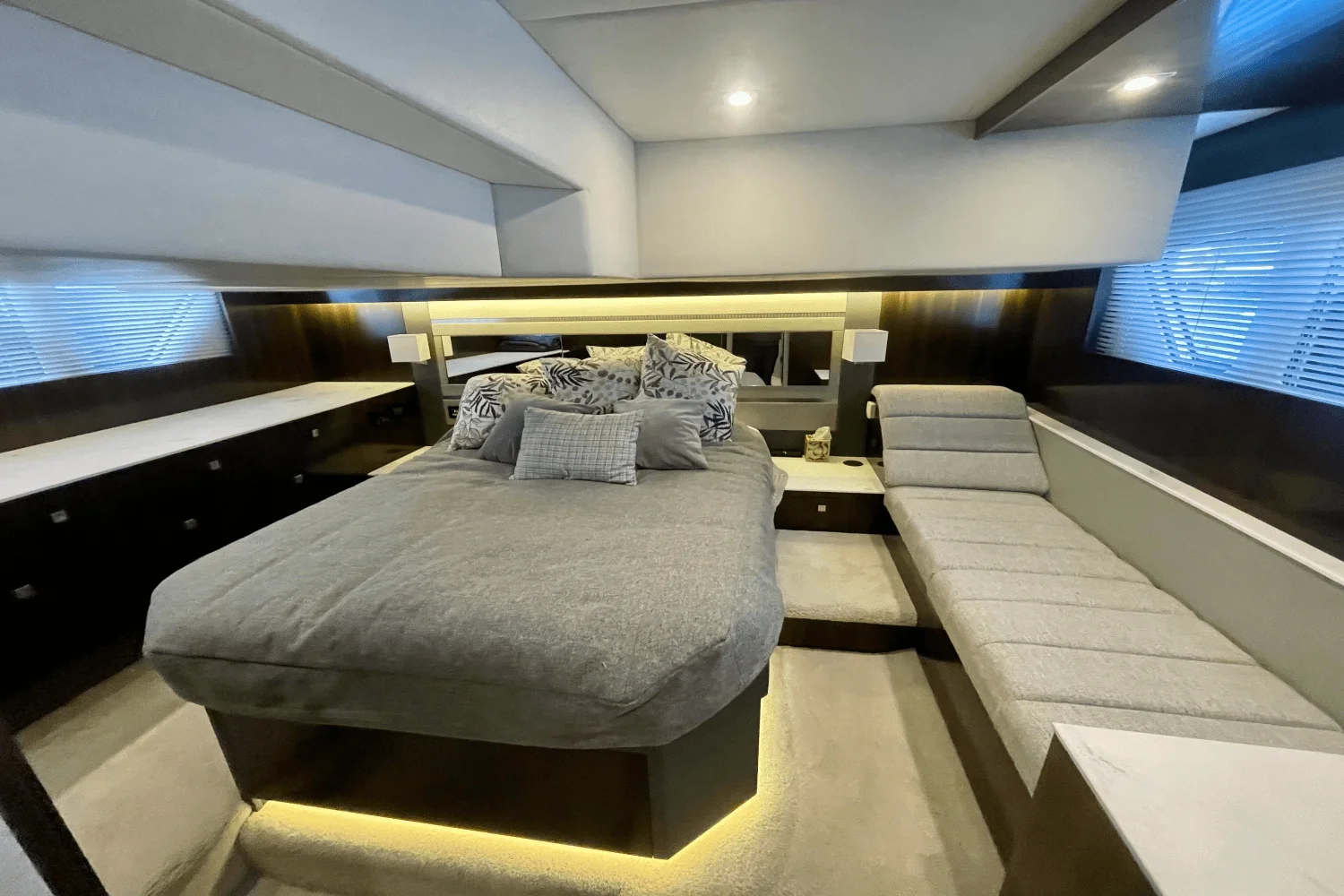 2023 Cruisers Yachts 46 CANTIUS Image Thumbnail #27