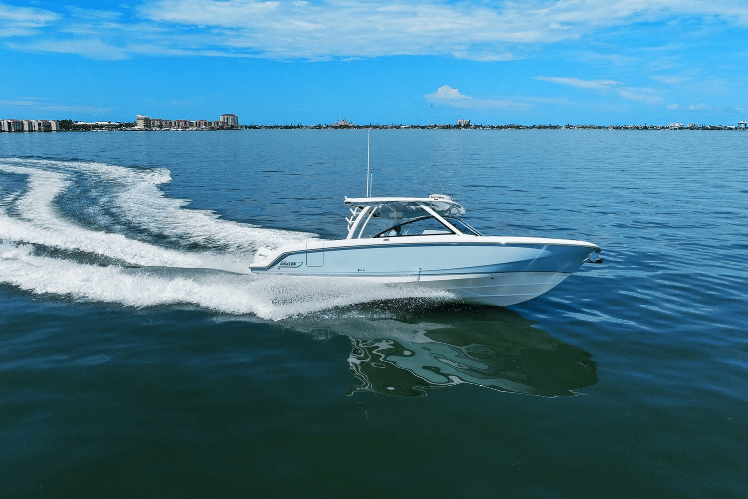 2020 Boston Whaler 320 VANTAGE Image Thumbnail #9