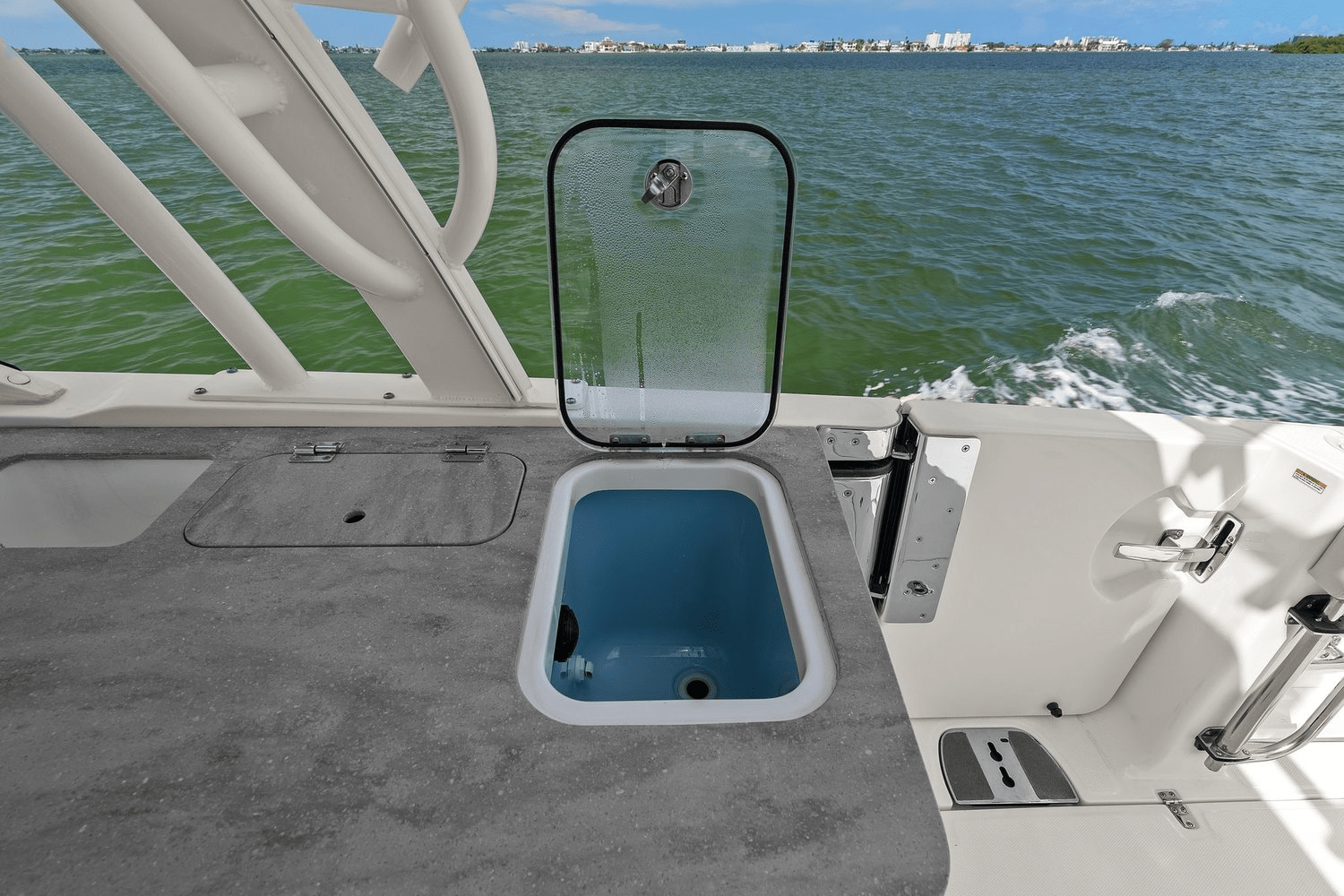 2020 Boston Whaler 320 VANTAGE Image Thumbnail #33