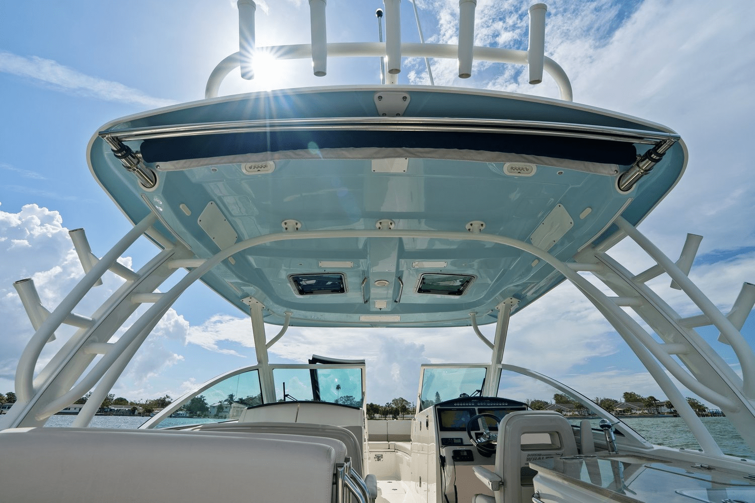 2020 Boston Whaler 320 VANTAGE Image Thumbnail #21