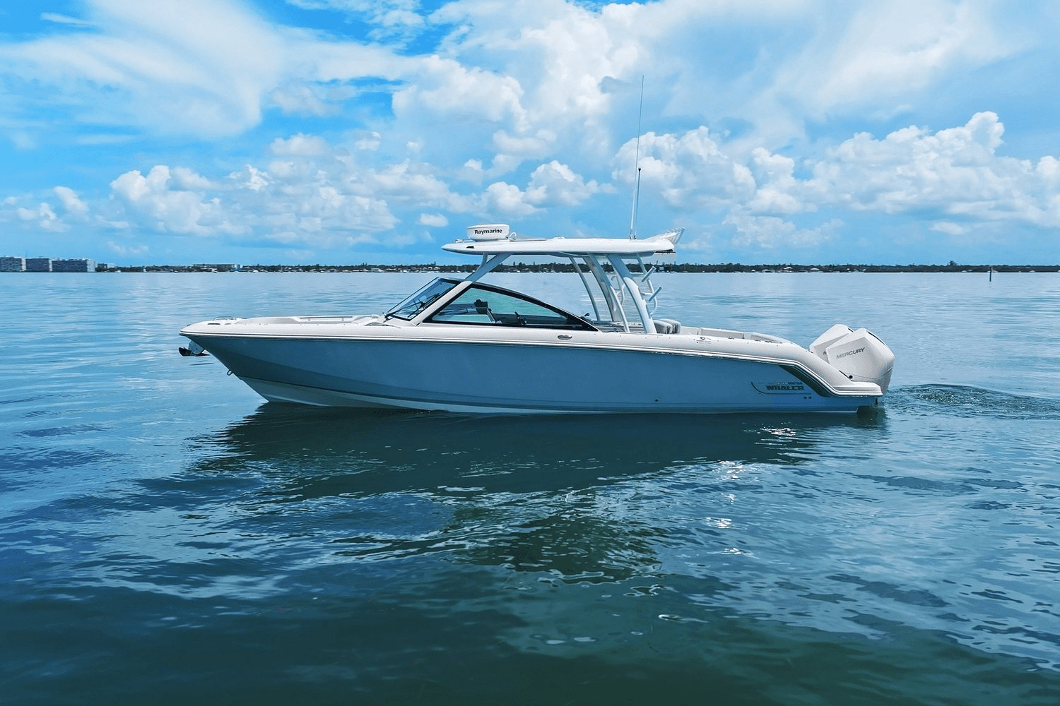 2020 Boston Whaler 320 VANTAGE Image Thumbnail #4
