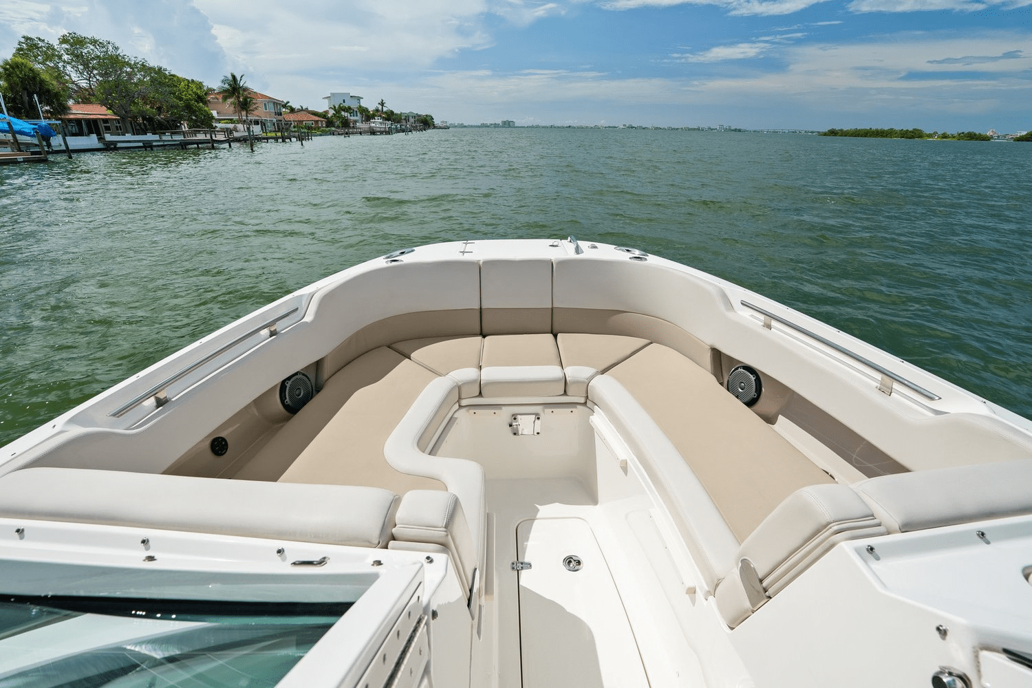 2020 Boston Whaler 320 VANTAGE Image Thumbnail #24