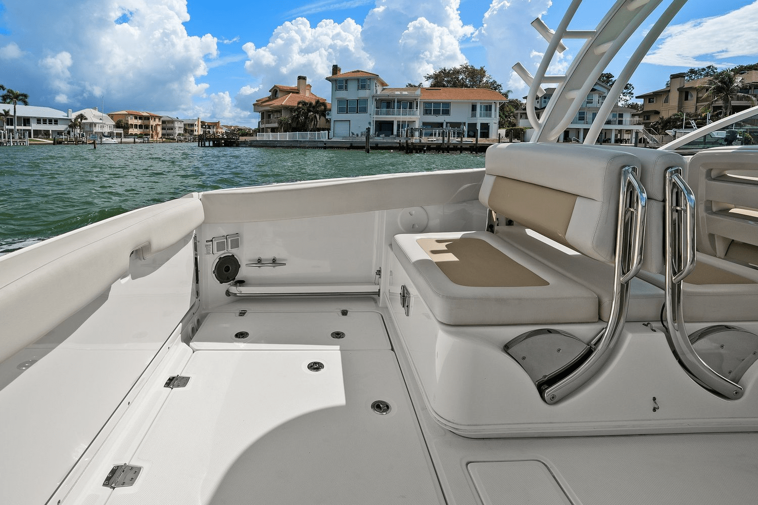 2020 Boston Whaler 320 VANTAGE Image Thumbnail #36