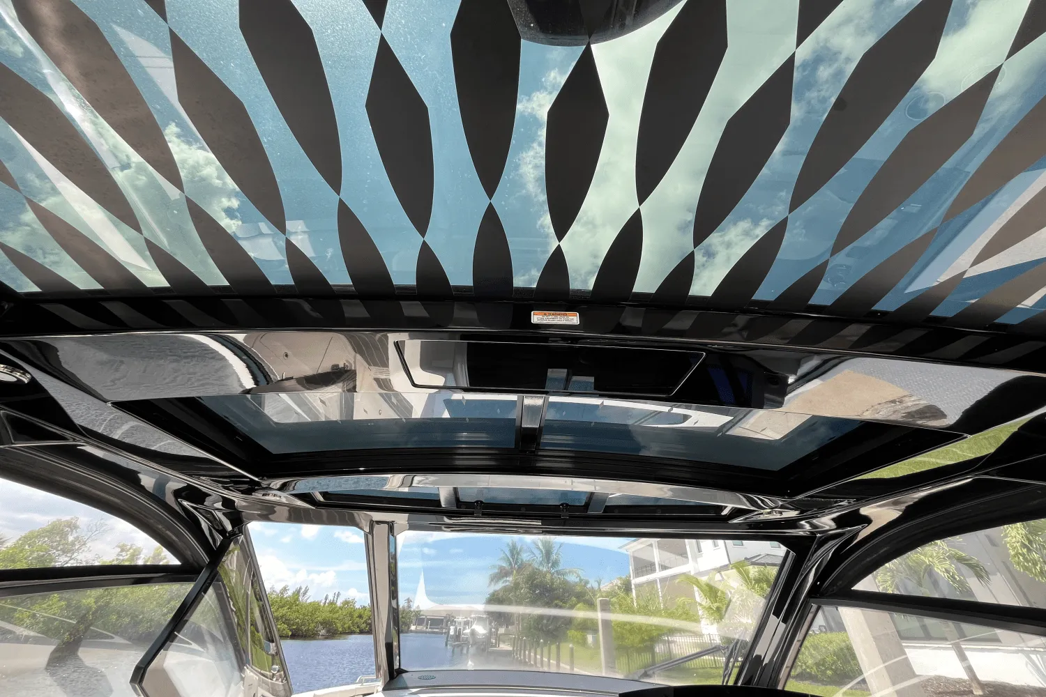 2024 Sea Ray 370 SUNDANCER OUTBOARD Image Thumbnail #22