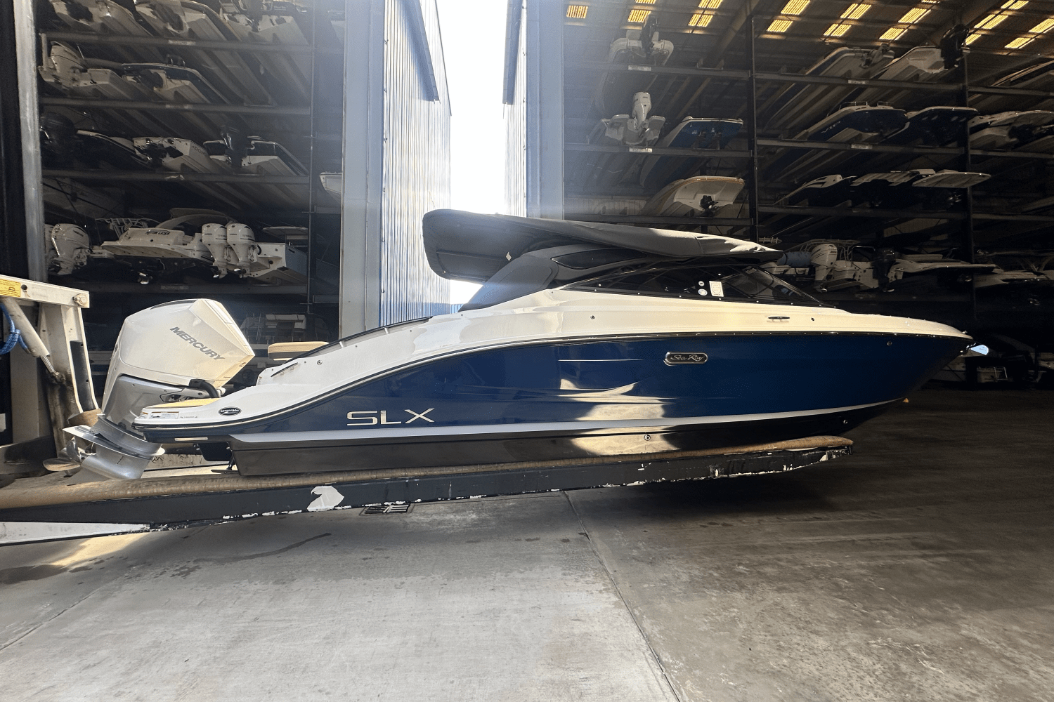2023 Sea Ray 260 SLX OUTBOARD Image Thumbnail #3