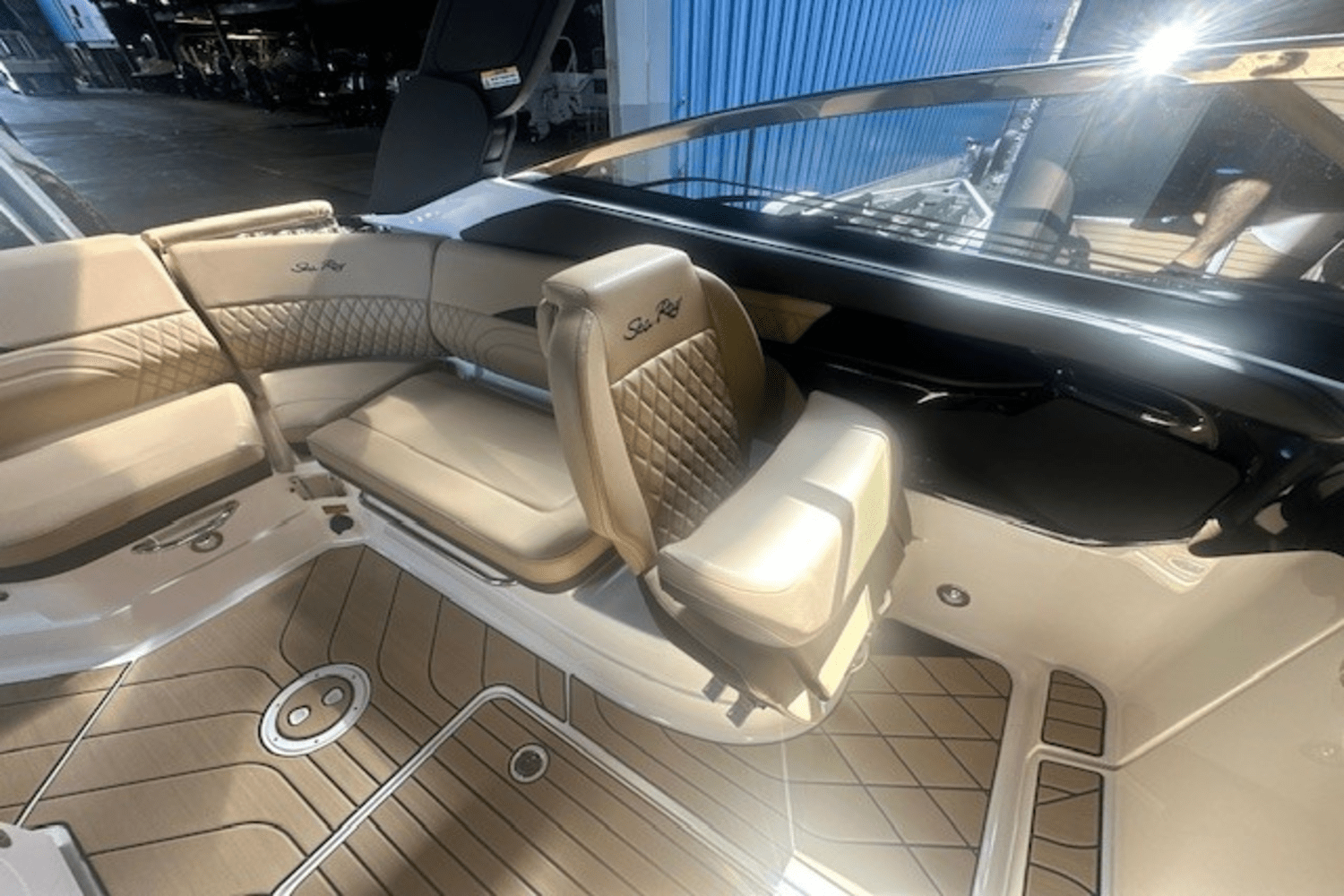2023 Sea Ray 260 SLX OUTBOARD Image Thumbnail #17
