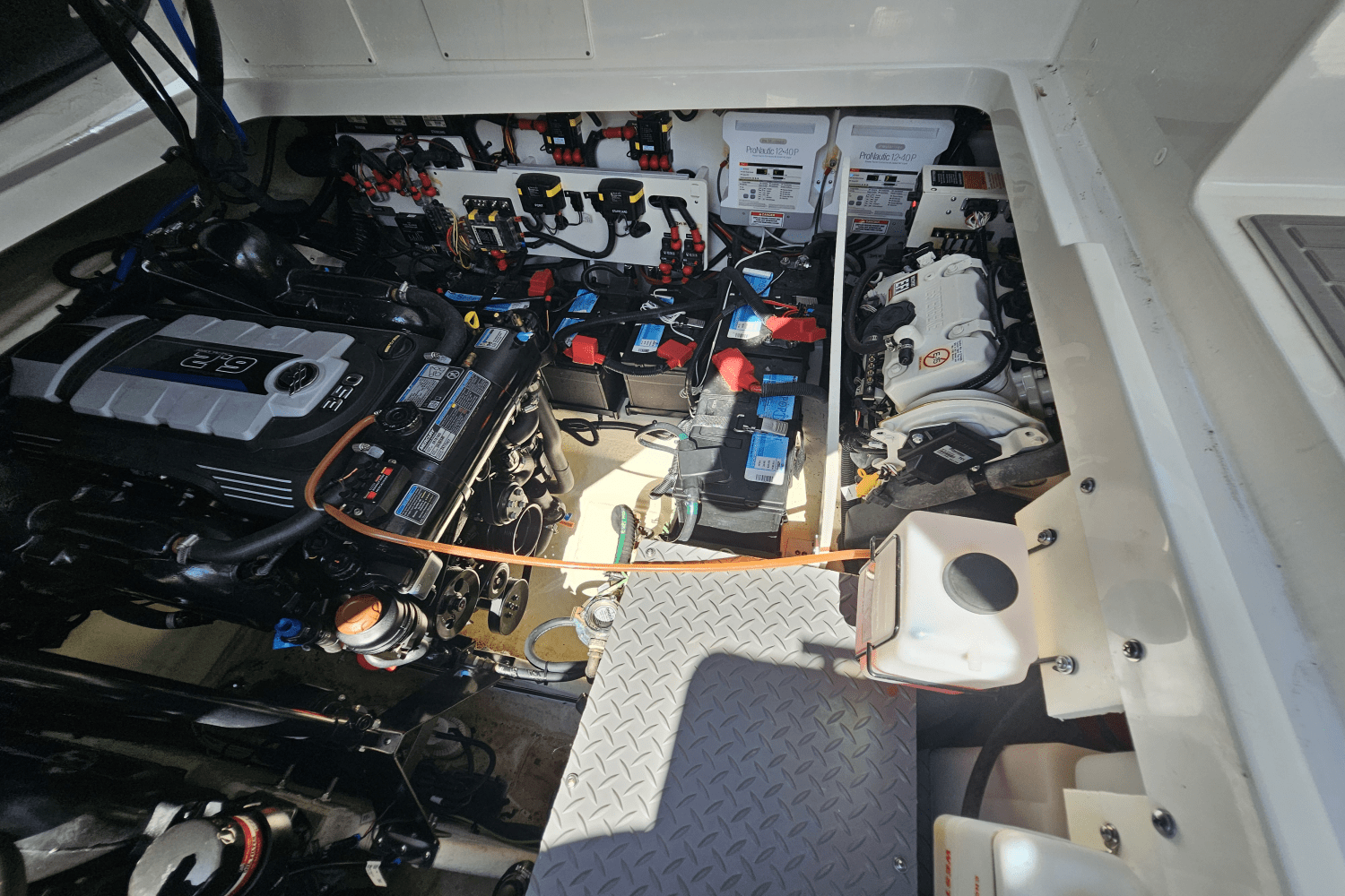2024 Sea Ray 320 SUNDANCER Image Thumbnail #33