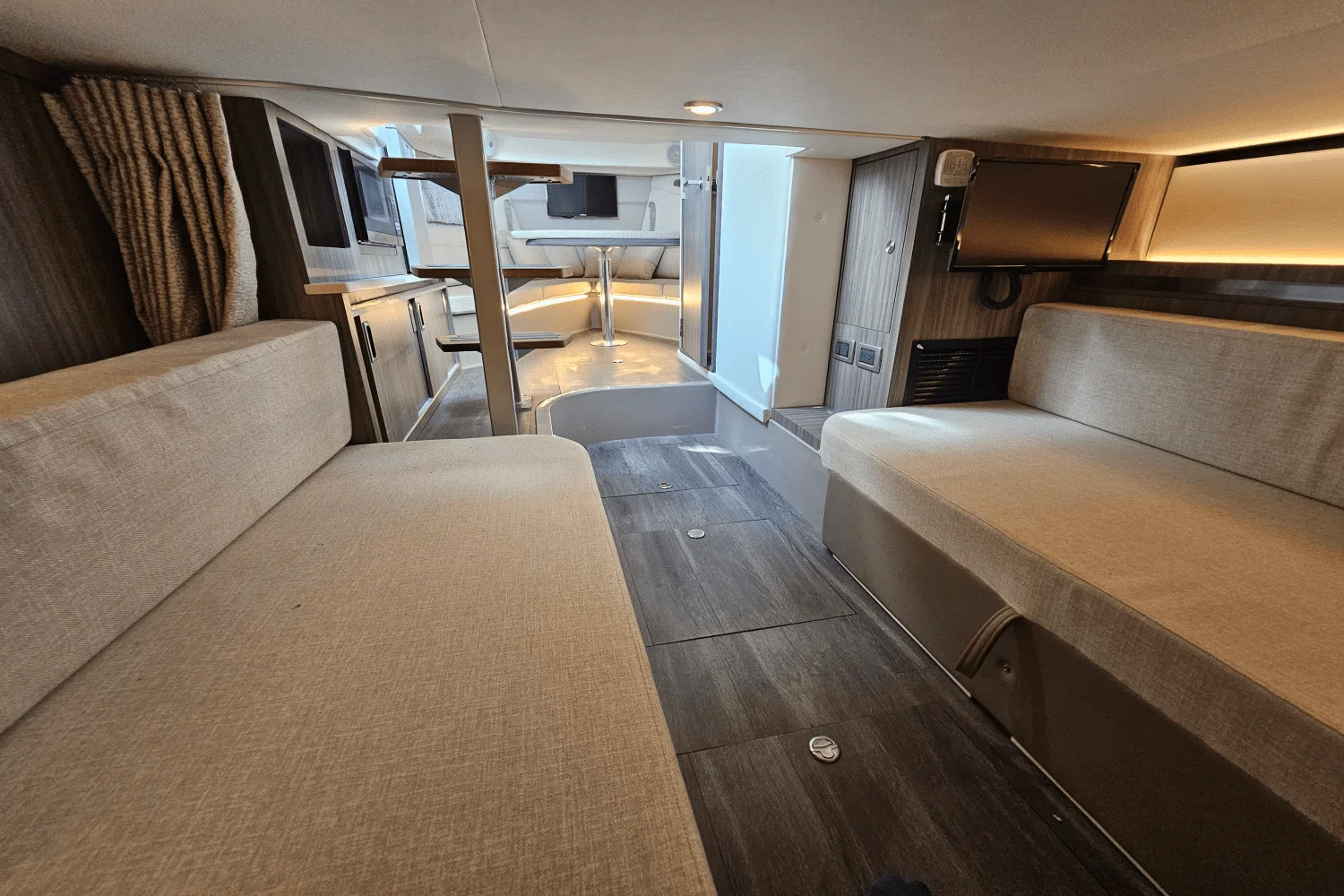 2024 Sea Ray 320 SUNDANCER Image Thumbnail #30