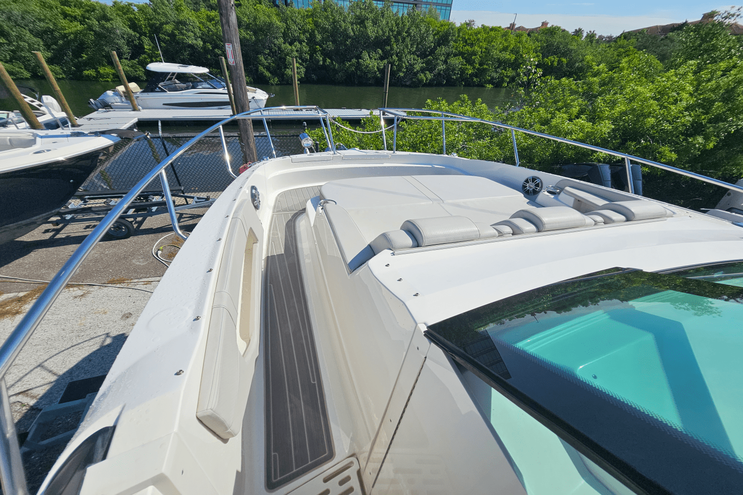 2024 Sea Ray 320 SUNDANCER Image Thumbnail #22