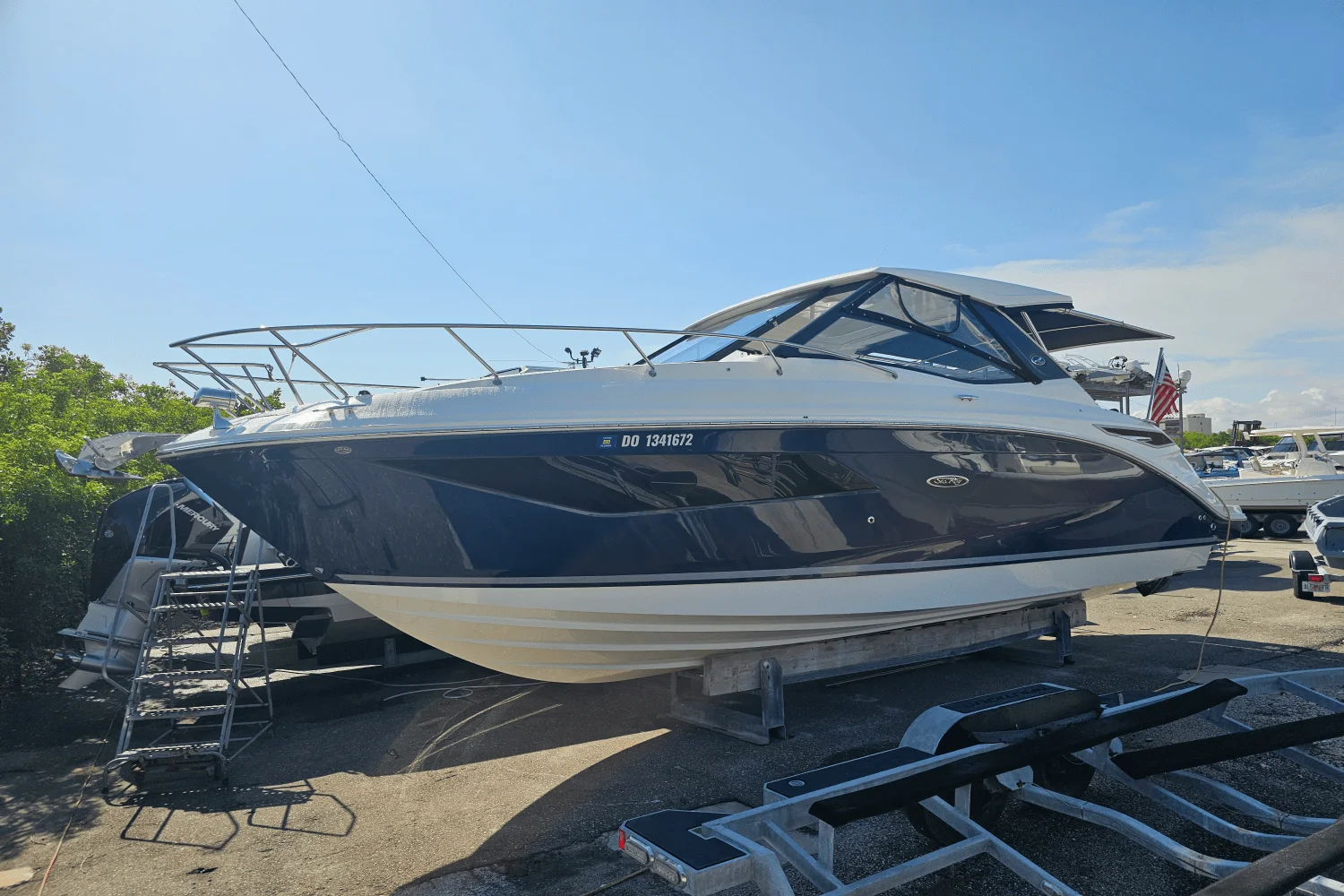 2024 Sea Ray 320 SUNDANCER Image Thumbnail #4