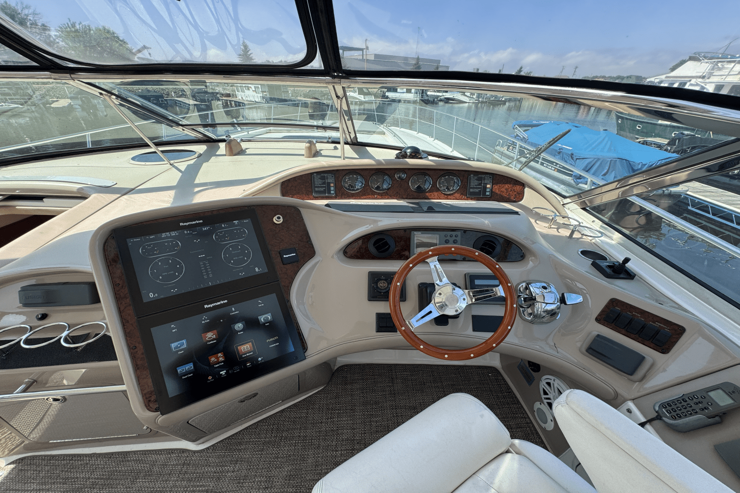 2003 Sea Ray 550 SUNDANCER Image Thumbnail #21