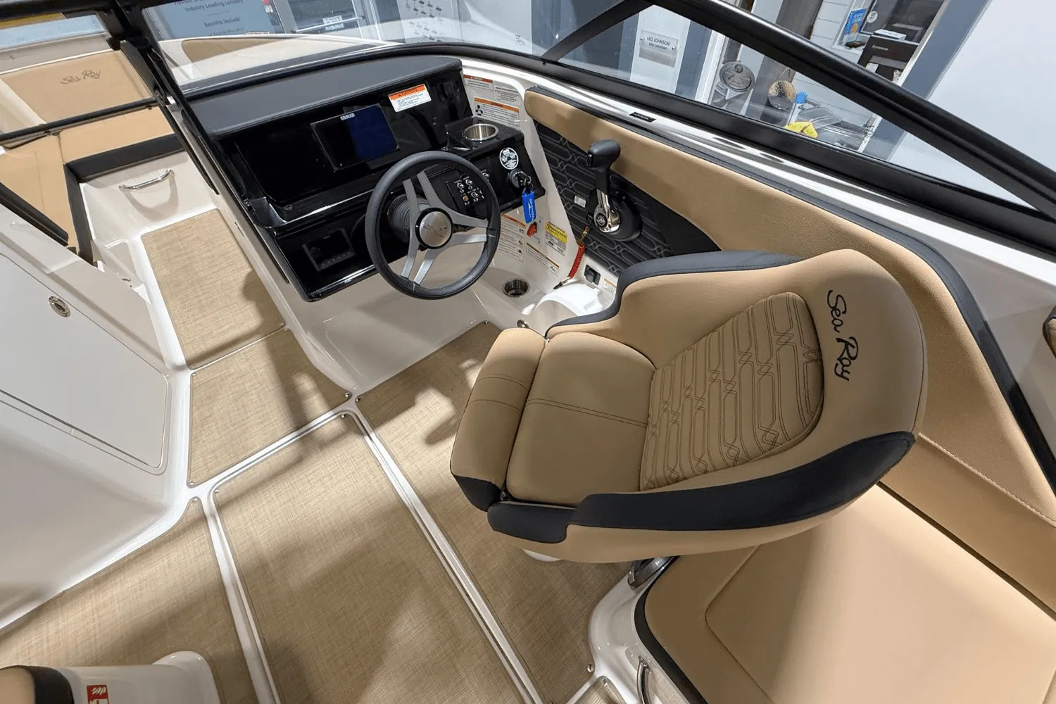 2025 Sea Ray SPX 210 Image Thumbnail #14