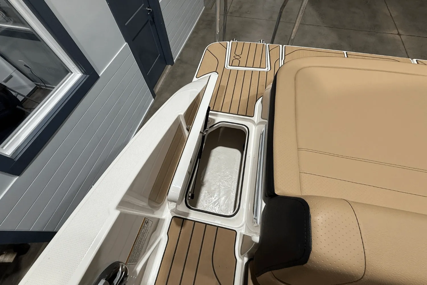 2025 Sea Ray SPX 210 Image Thumbnail #10