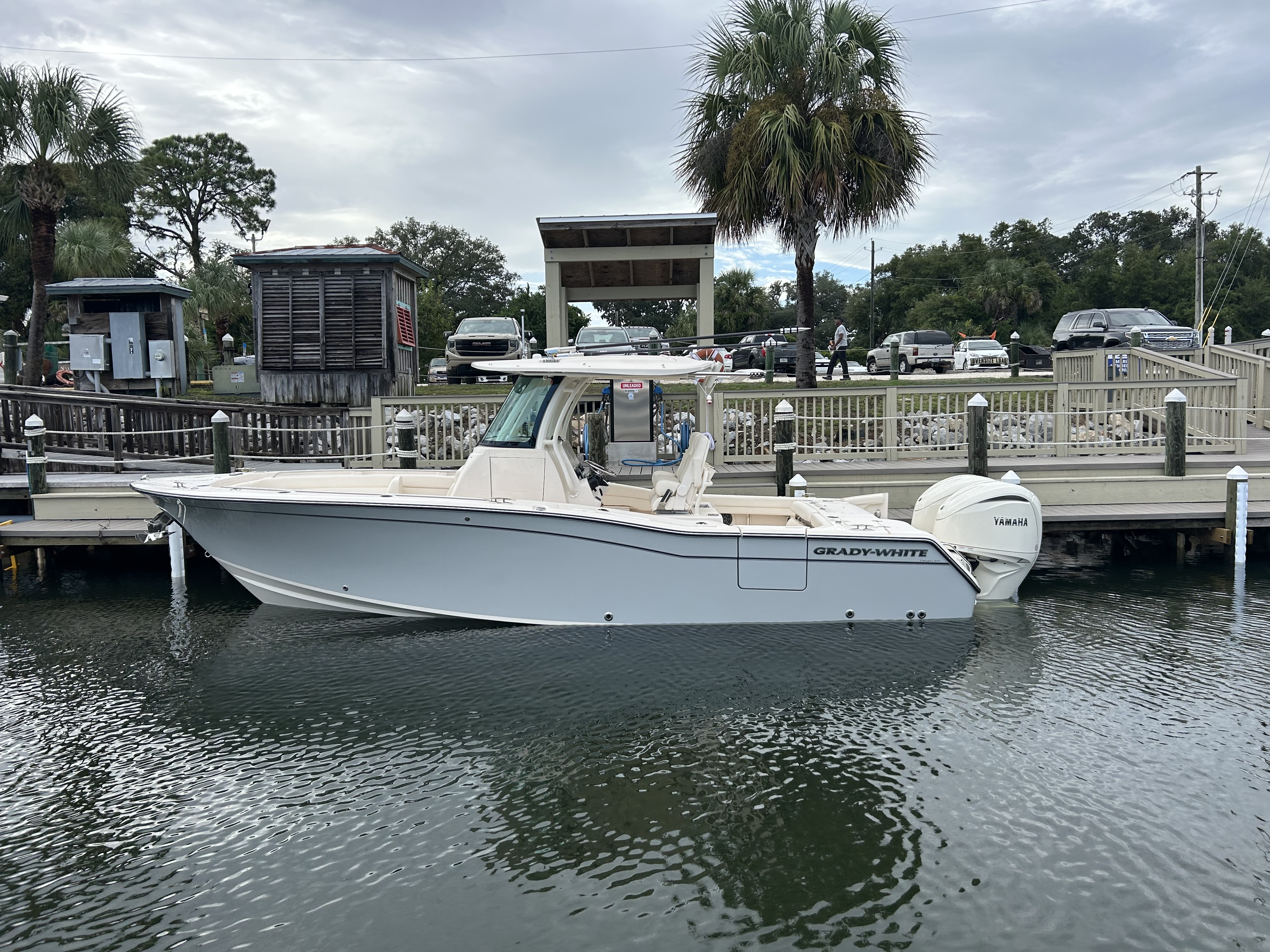 2026 Grady-White Canyon 271 Image Thumbnail #0