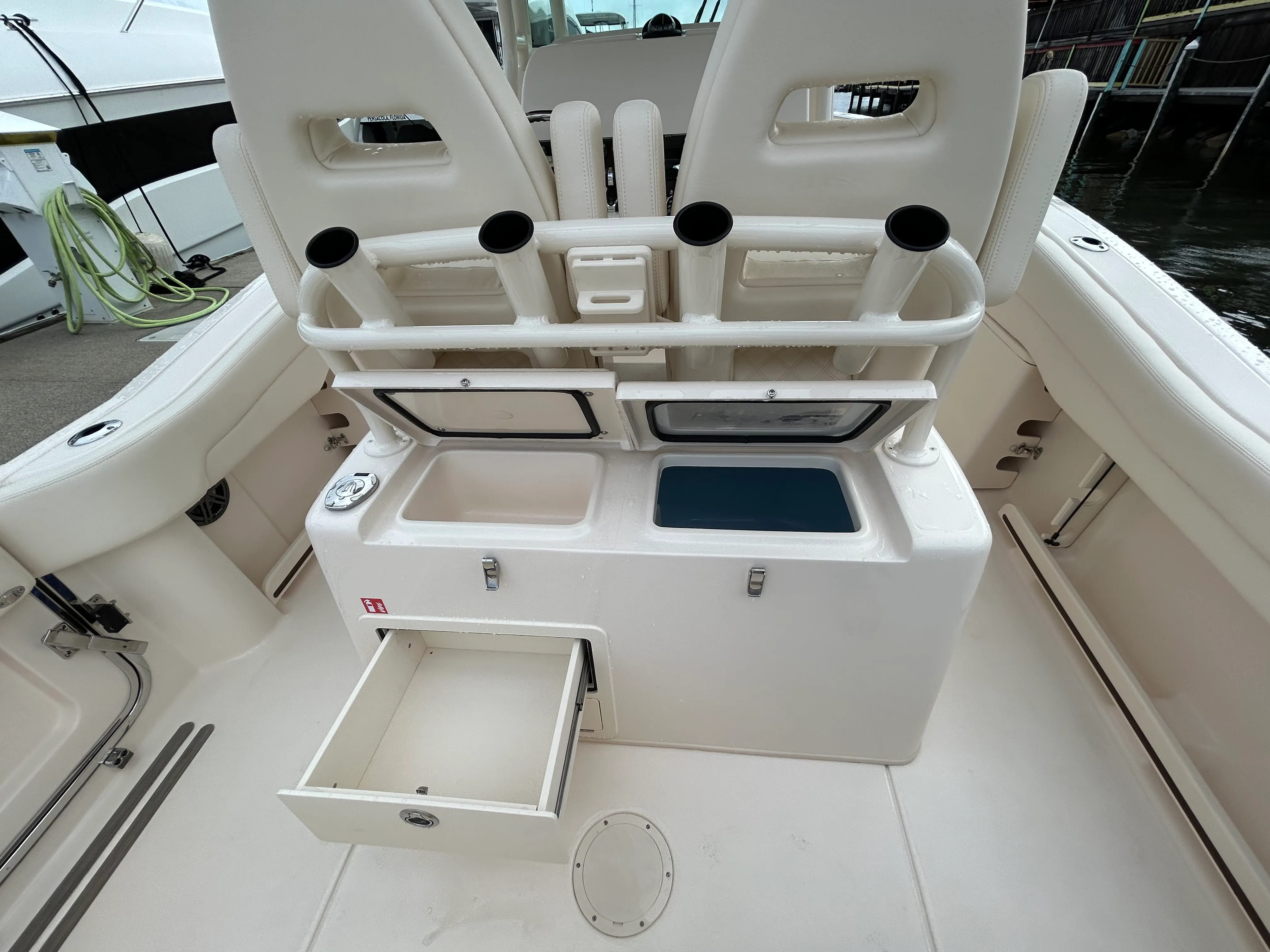 2026 Grady-White Canyon 271 Image Thumbnail #11