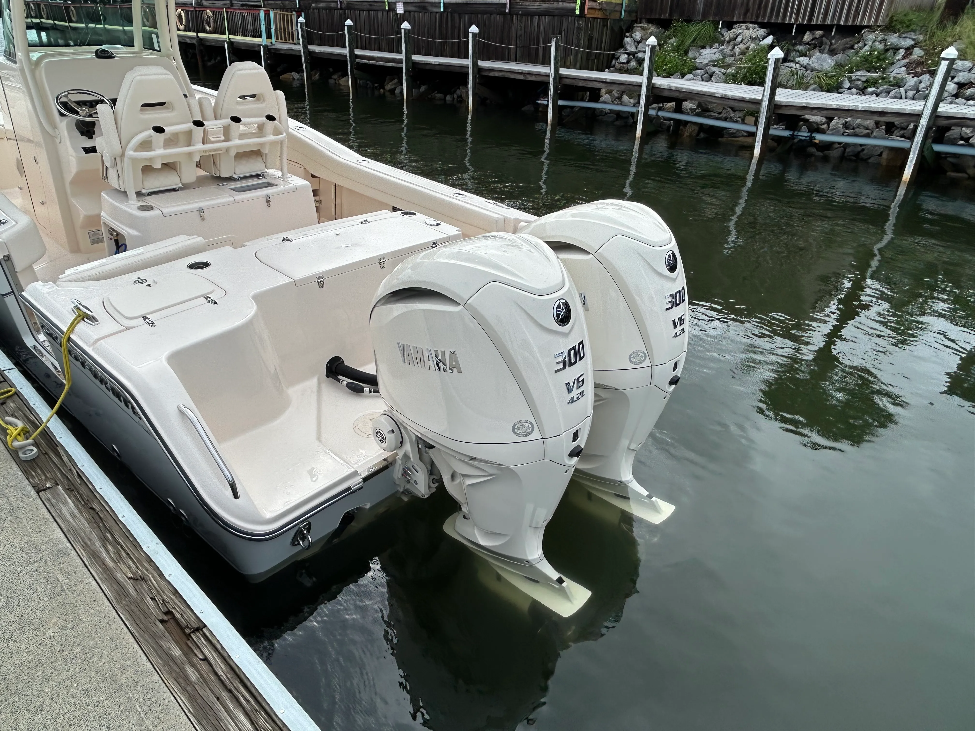 2026 Grady-White Canyon 271 Image Thumbnail #7