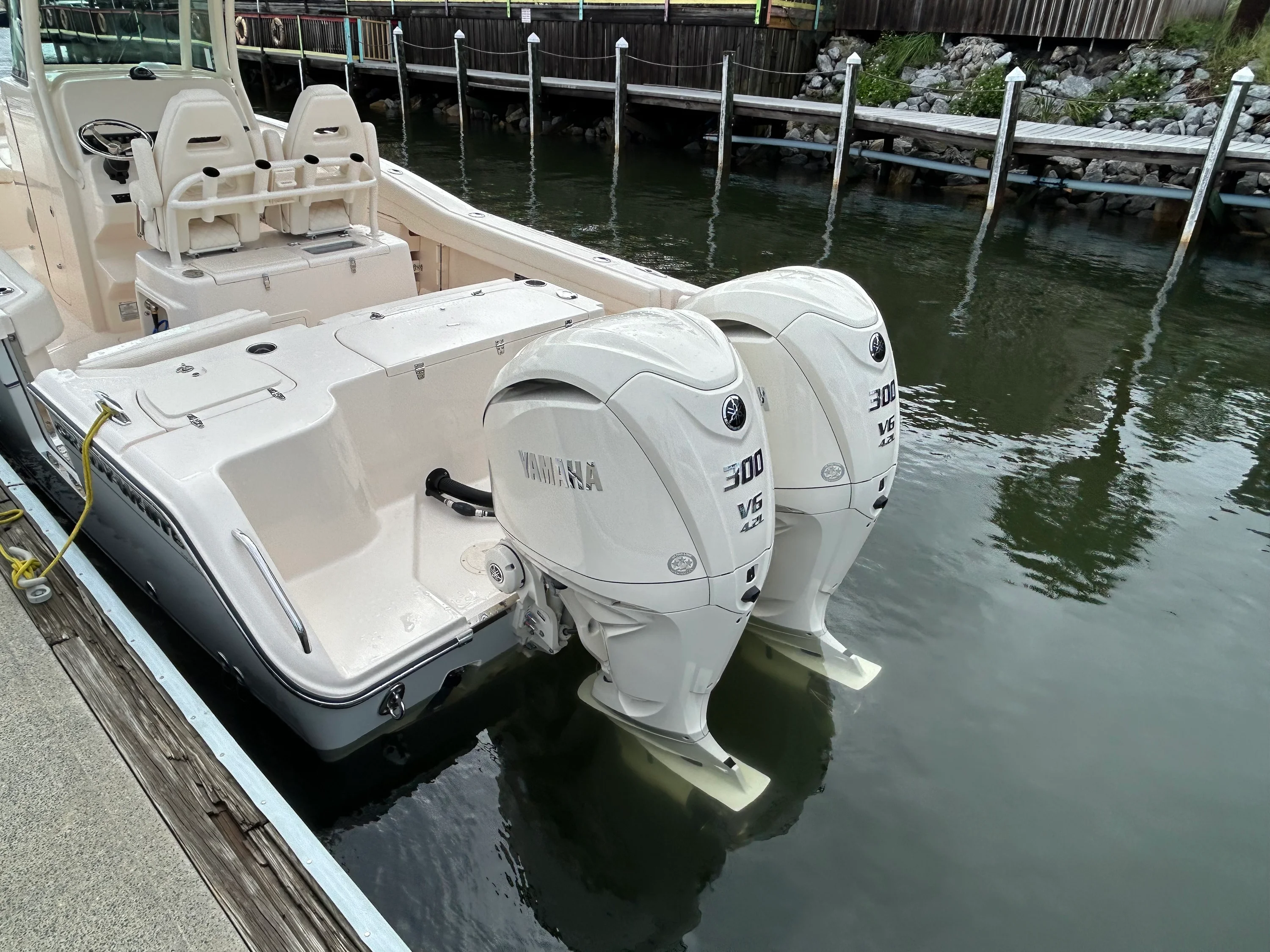 2026 Grady-White Canyon 271 Image Thumbnail #12