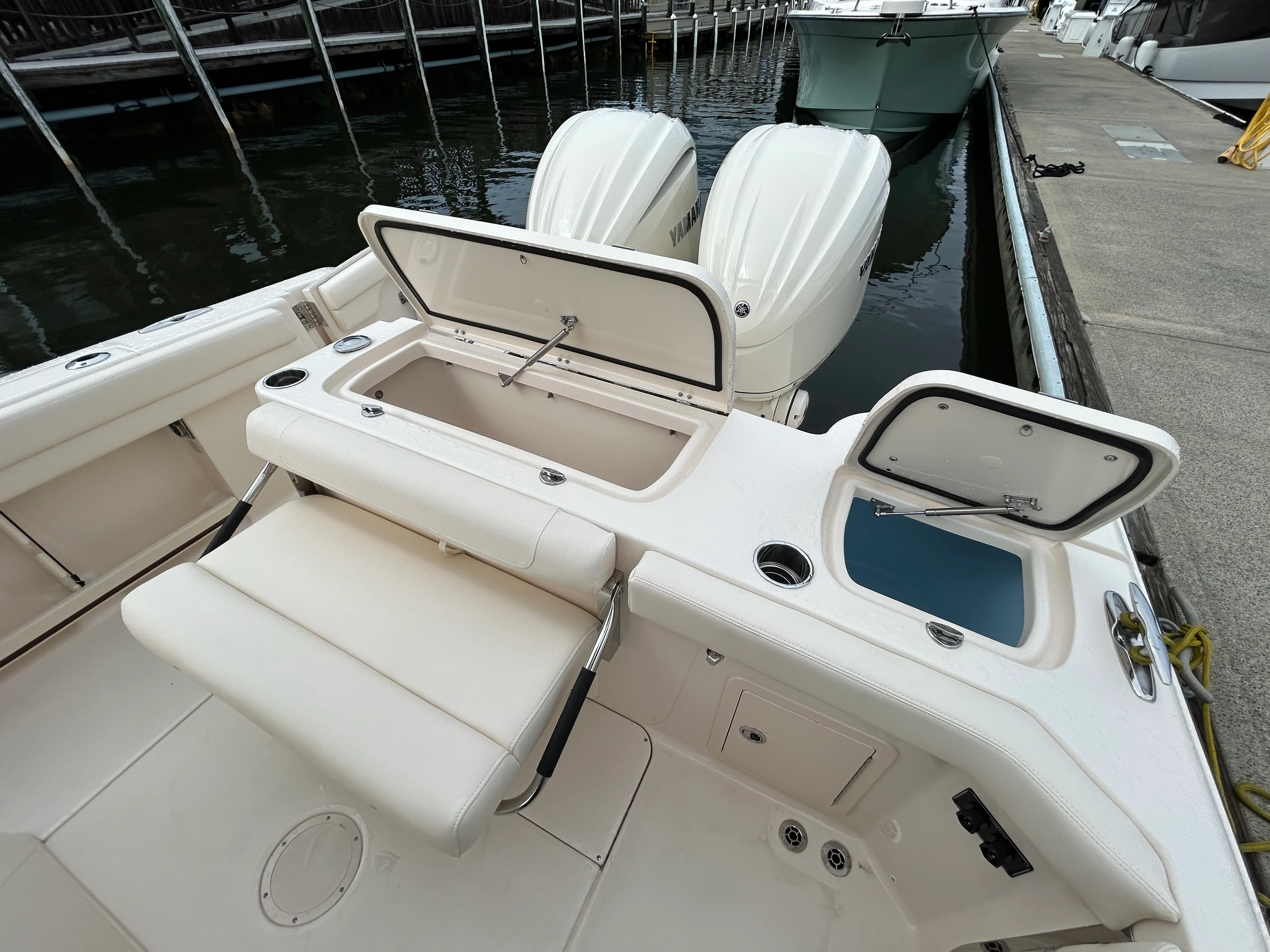 2026 Grady-White Canyon 271 Image Thumbnail #10