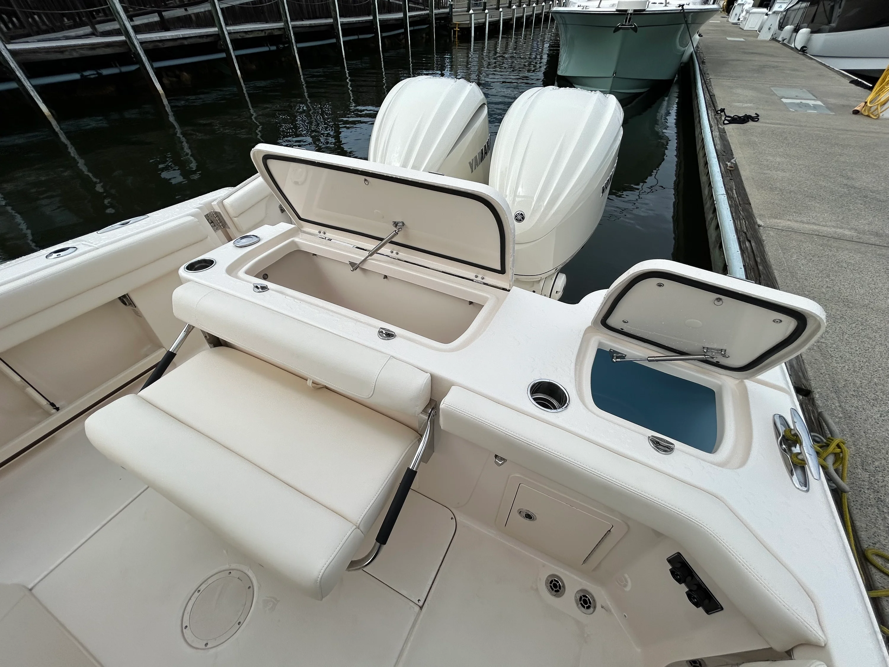 2026 Grady-White Canyon 271 Image Thumbnail #16