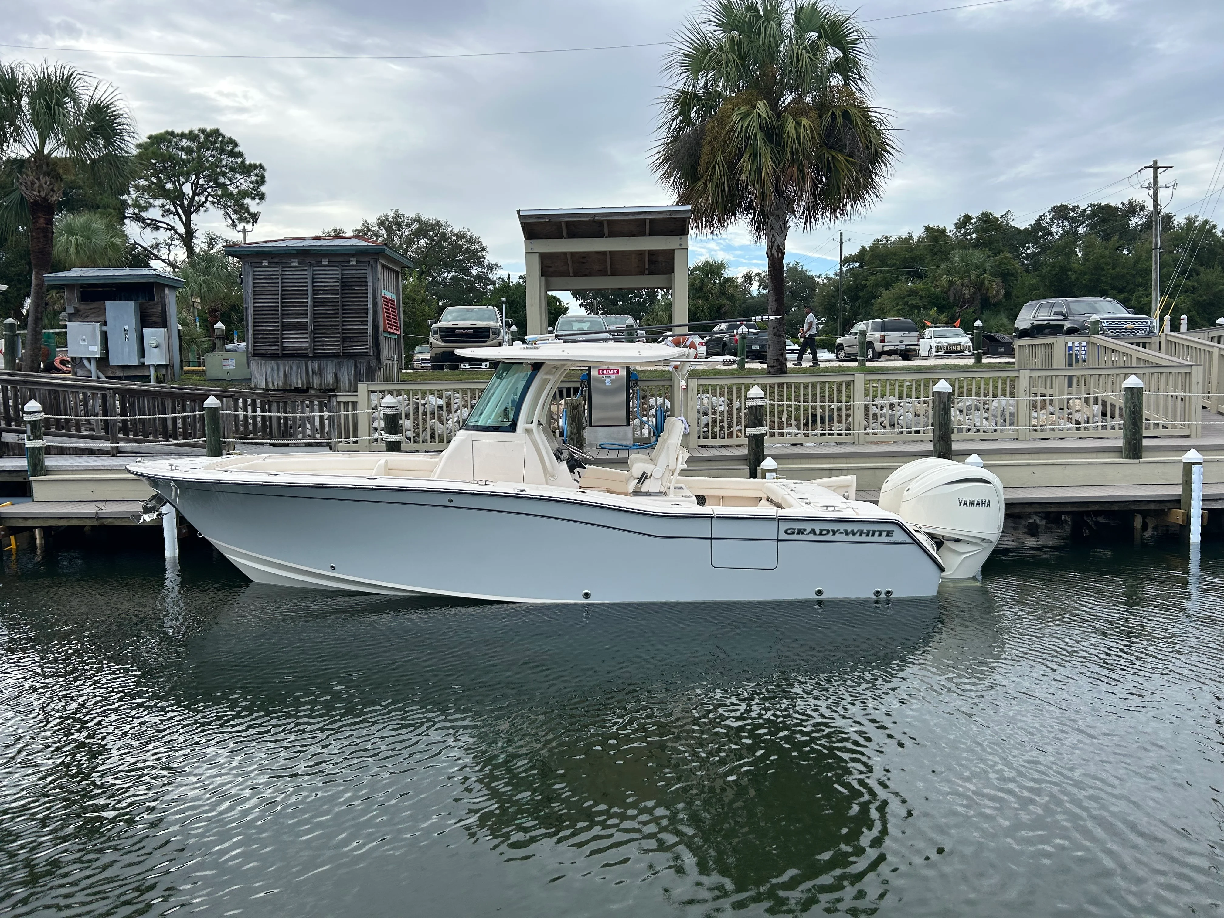 2026 Grady-White Canyon 271 Image Thumbnail #0