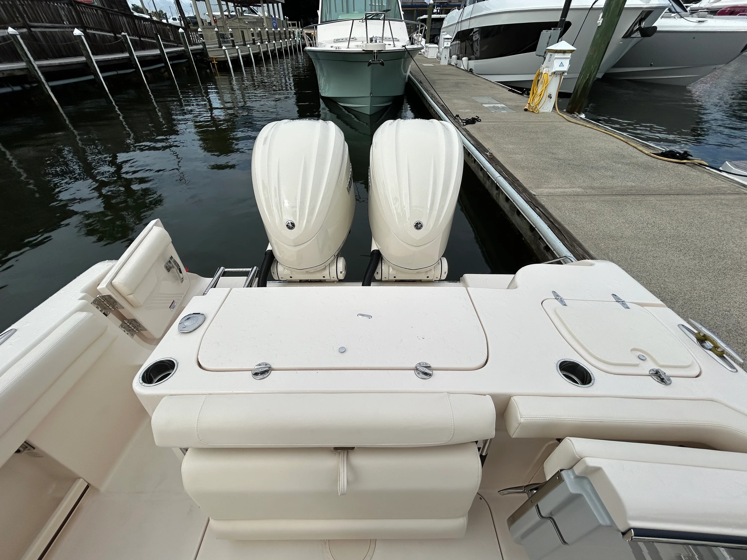 2026 Grady-White Canyon 271 Image Thumbnail #14