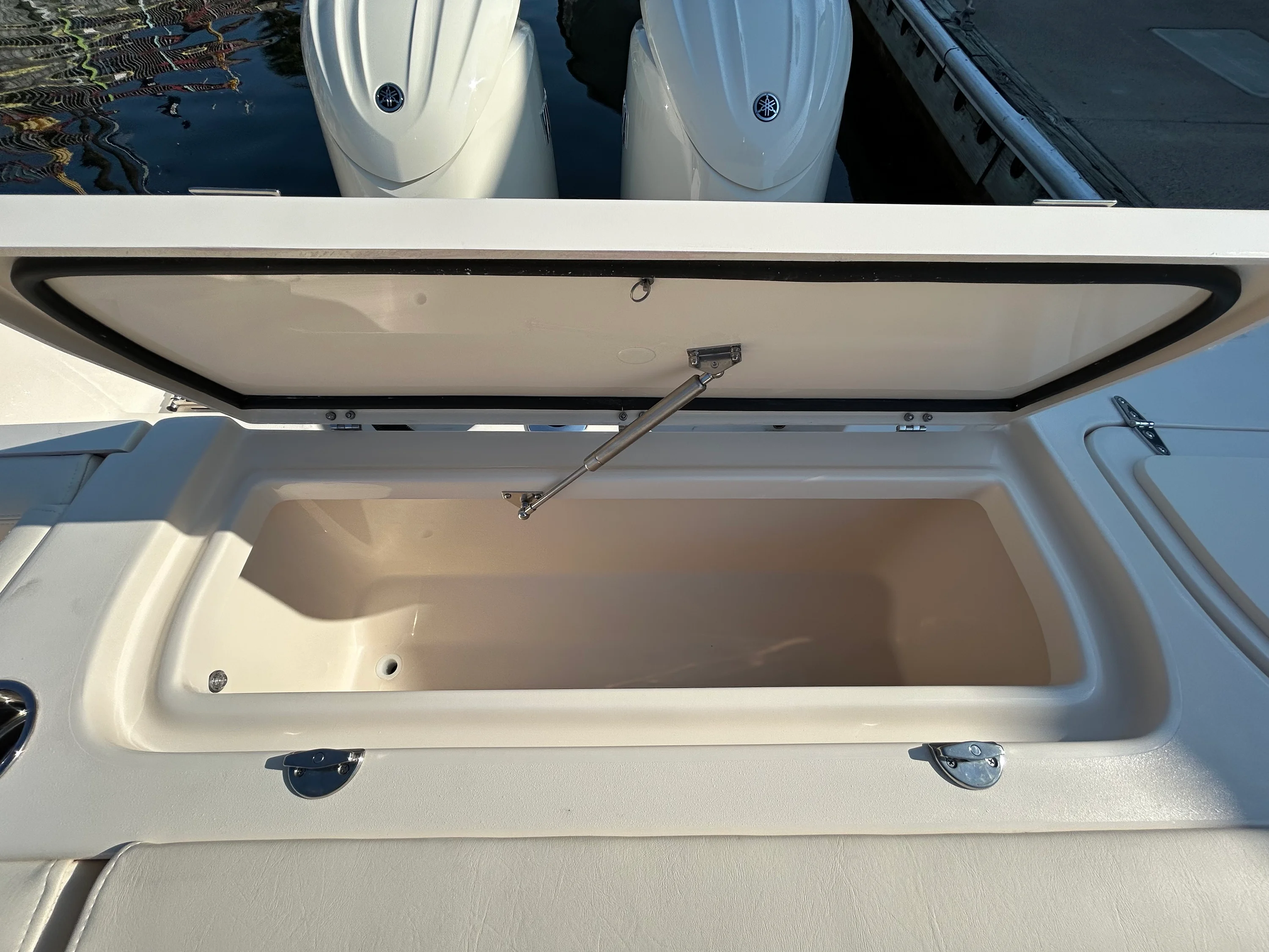 2026 Grady-White Freedom 275 Image Thumbnail #7