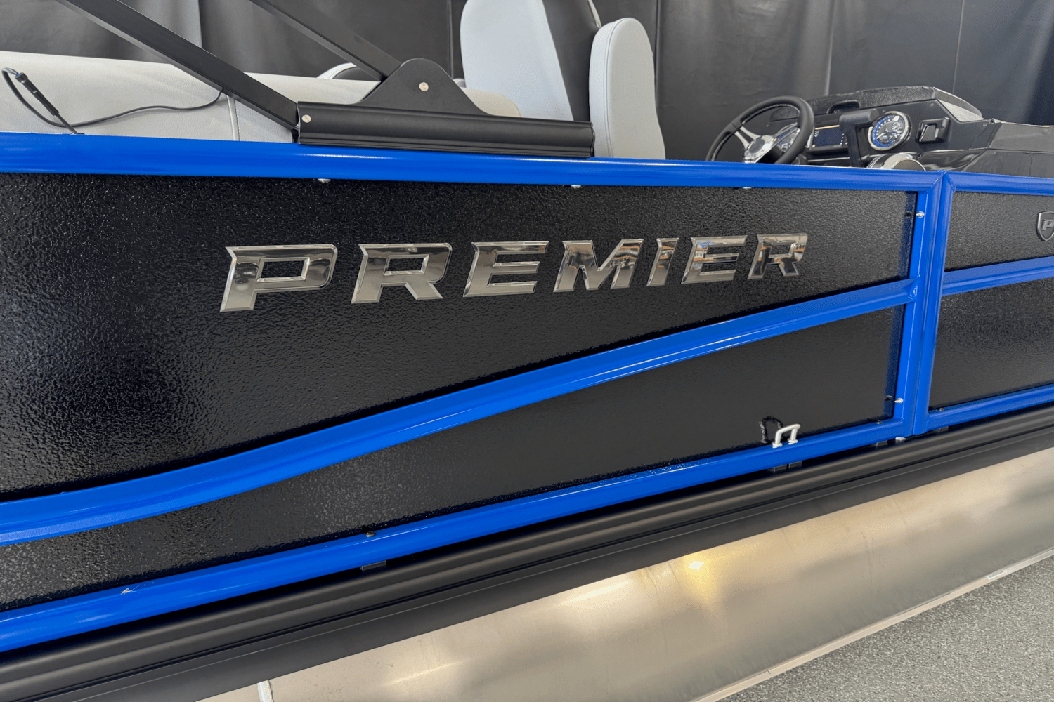 2026 Premier 230SUNSATION Image Thumbnail #3