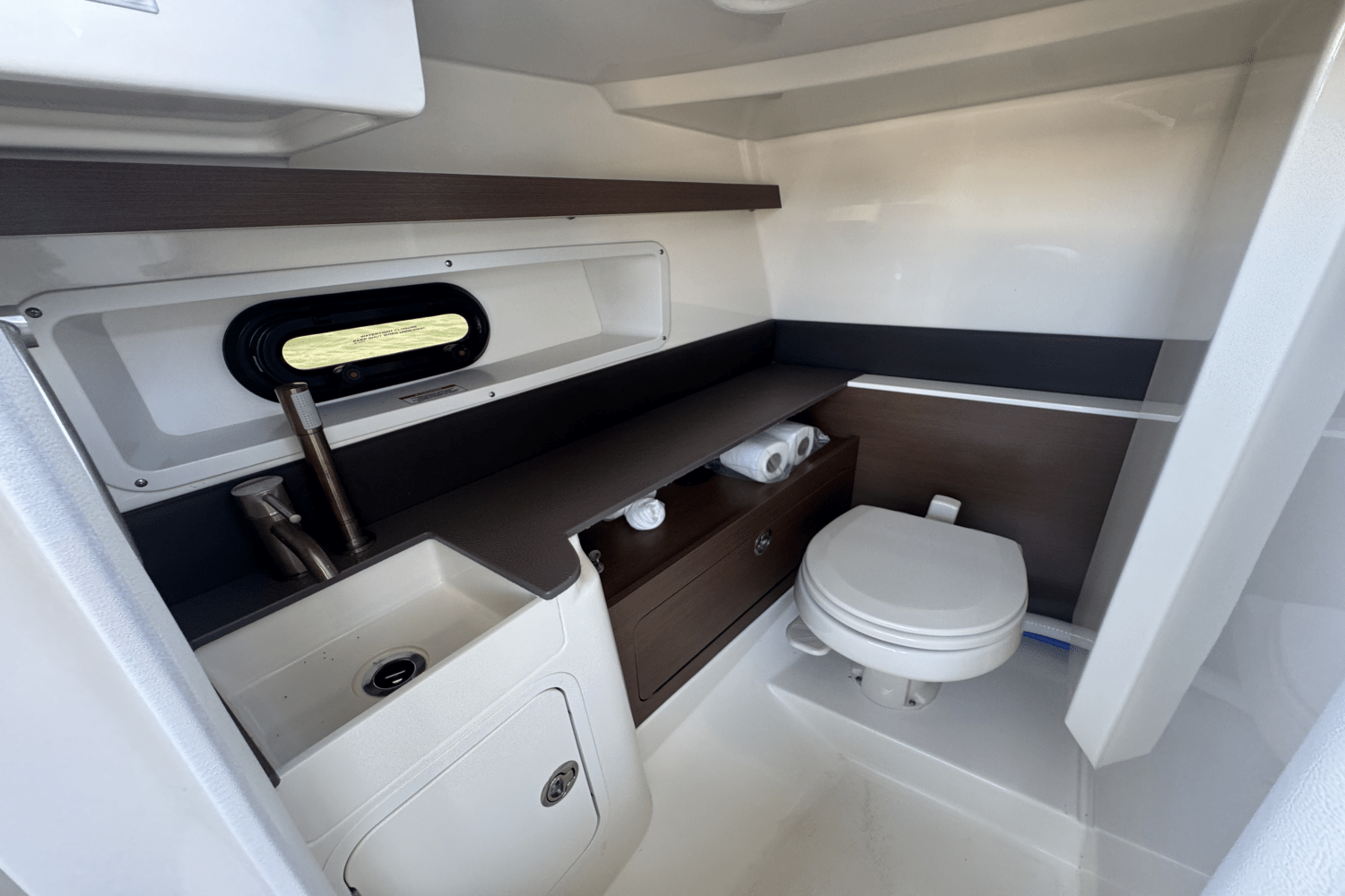 2022 Sea Ray 290 SDX OUTBOARD Image Thumbnail #23