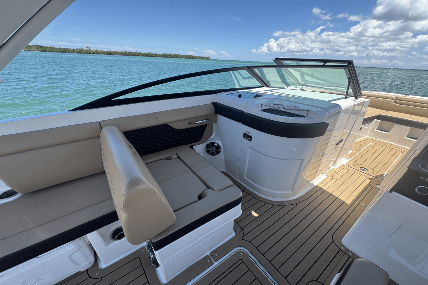 2022 Sea Ray 290 SDX OUTBOARD Image Thumbnail #17