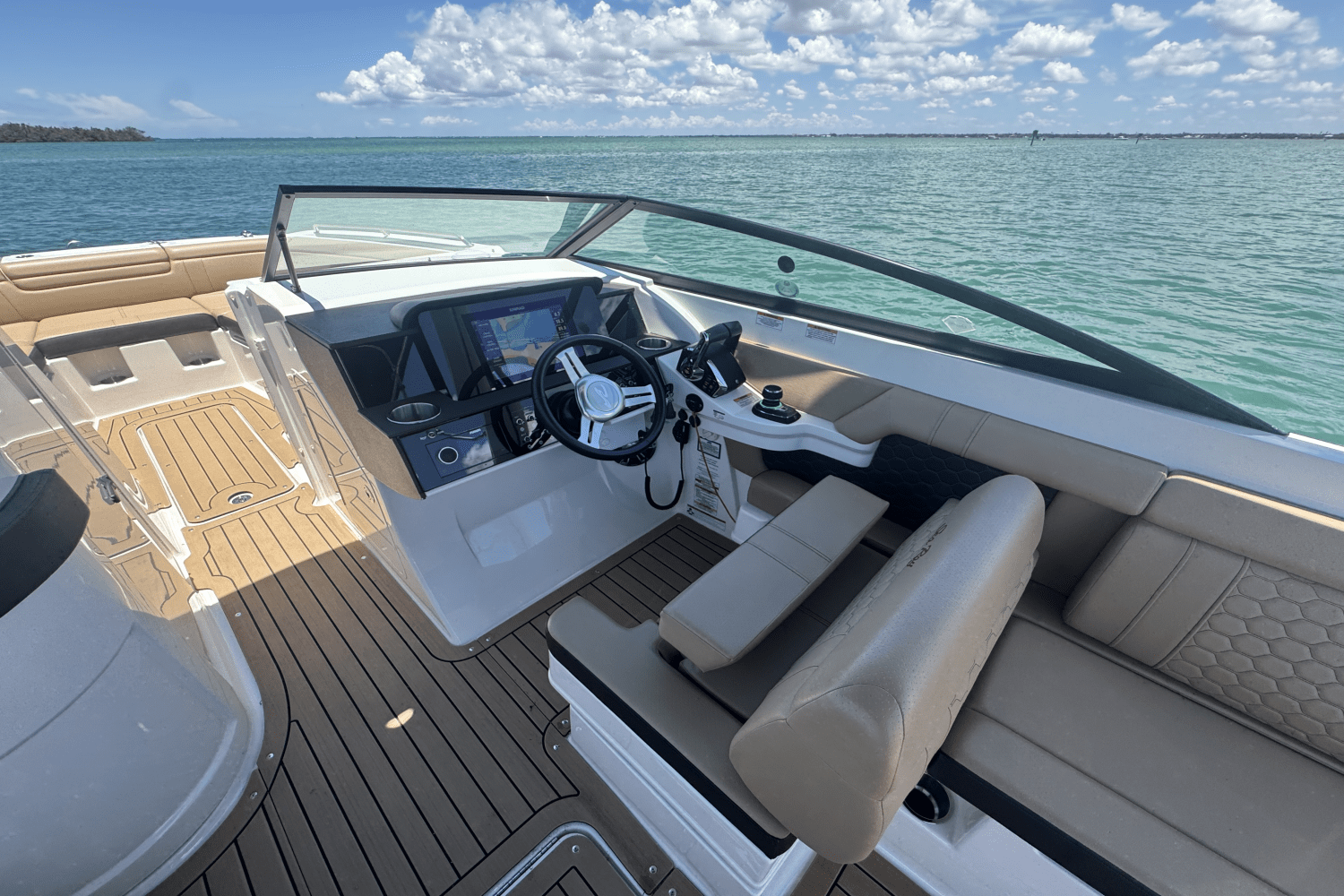 2022 Sea Ray 290 SDX OUTBOARD Image Thumbnail #18
