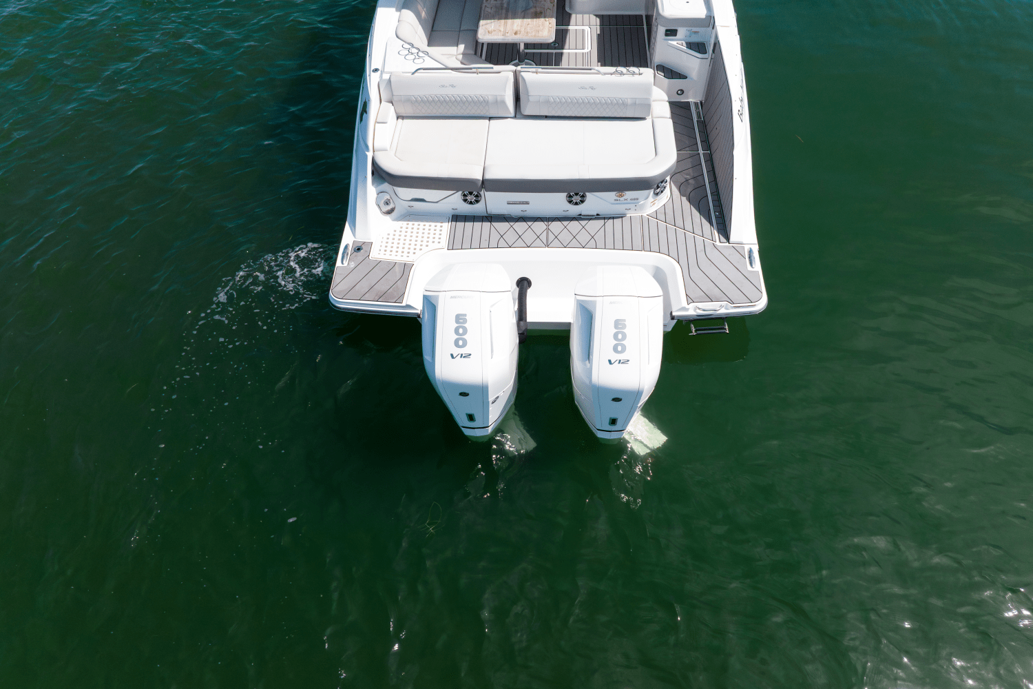 2023 Sea Ray 400 SLX-OB Image Thumbnail #17
