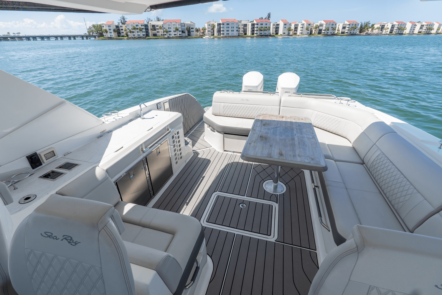 2023 Sea Ray 400 SLX-OB Image Thumbnail #26
