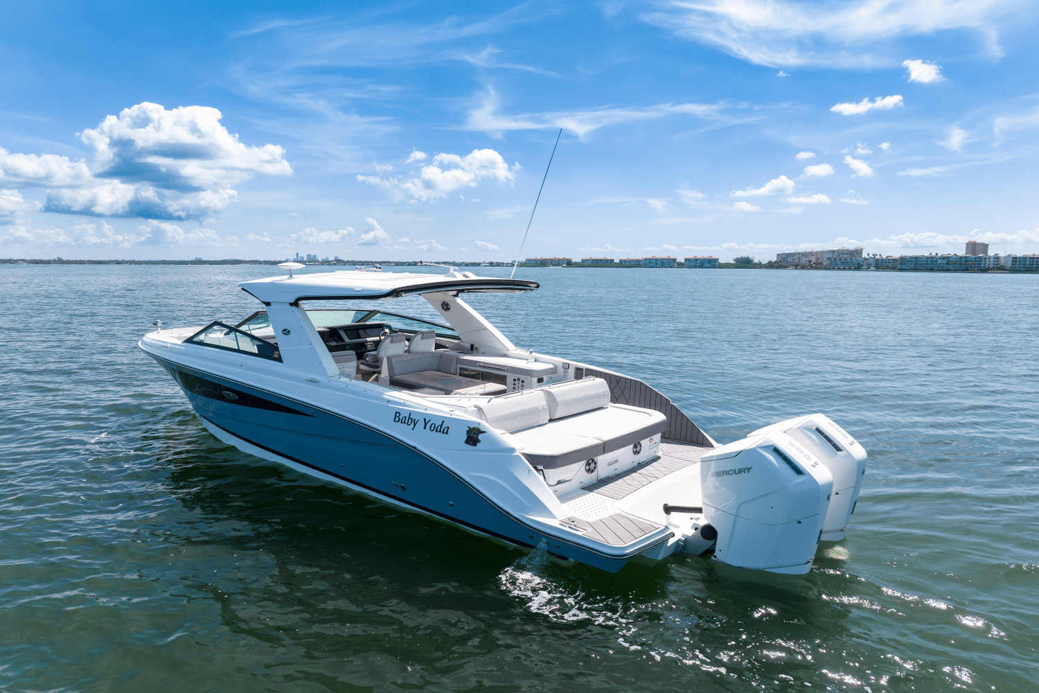 2023 Sea Ray 400 SLX-OB Image Thumbnail #5