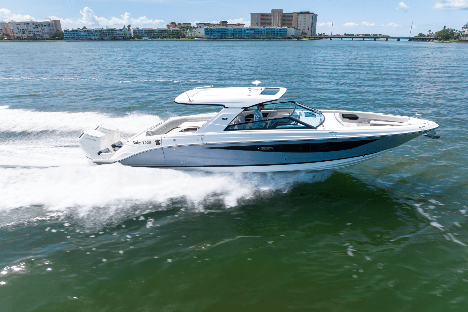 2023 Sea Ray 400 SLX-OB Image Thumbnail #3