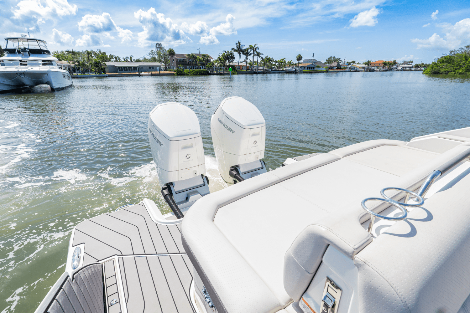 2023 Sea Ray 400 SLX-OB Image Thumbnail #22
