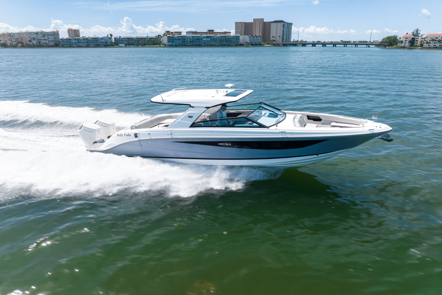 2023 Sea Ray 400 SLX-OB Image Thumbnail #2