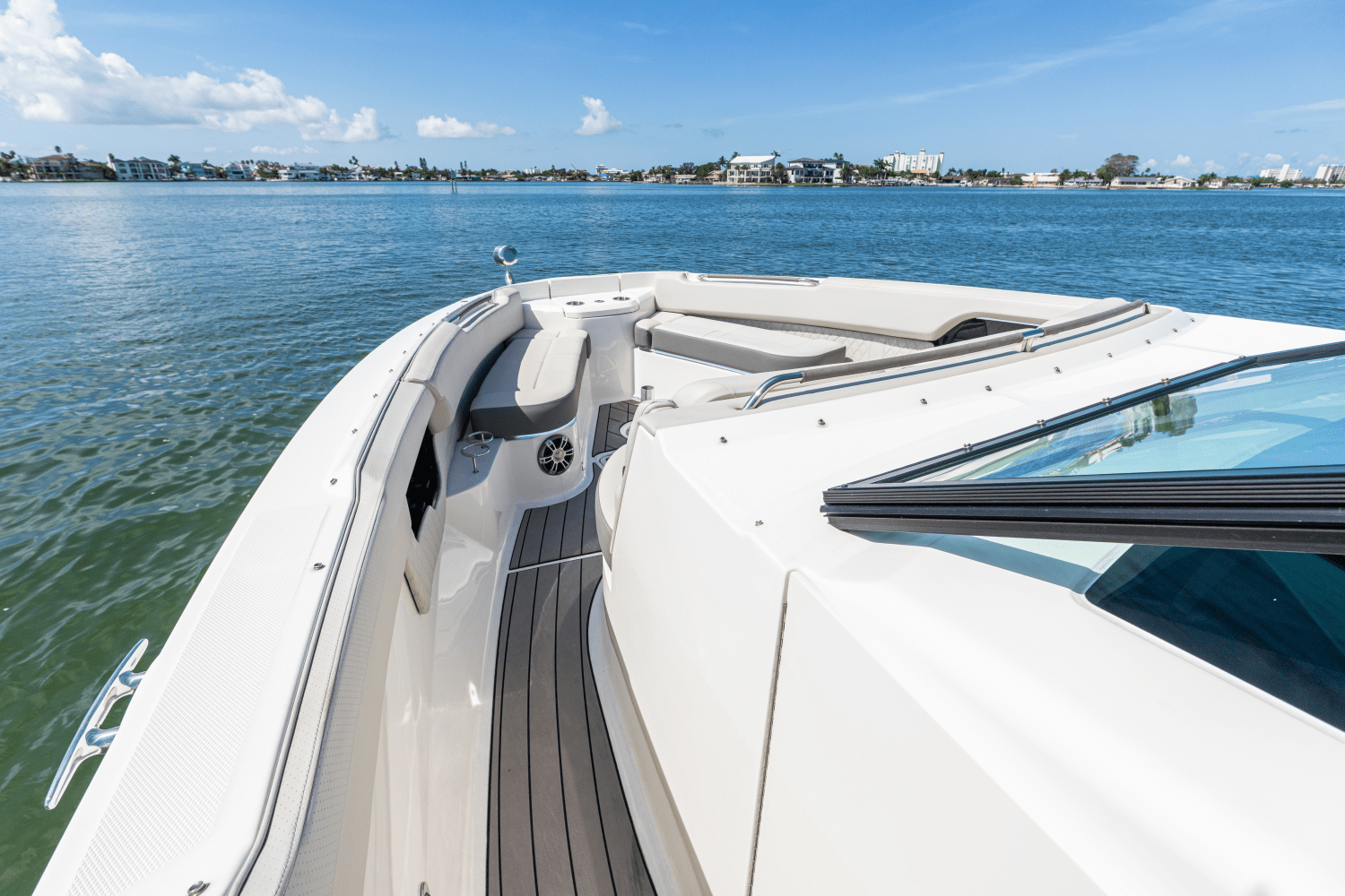 2023 Sea Ray 400 SLX-OB Image Thumbnail #28
