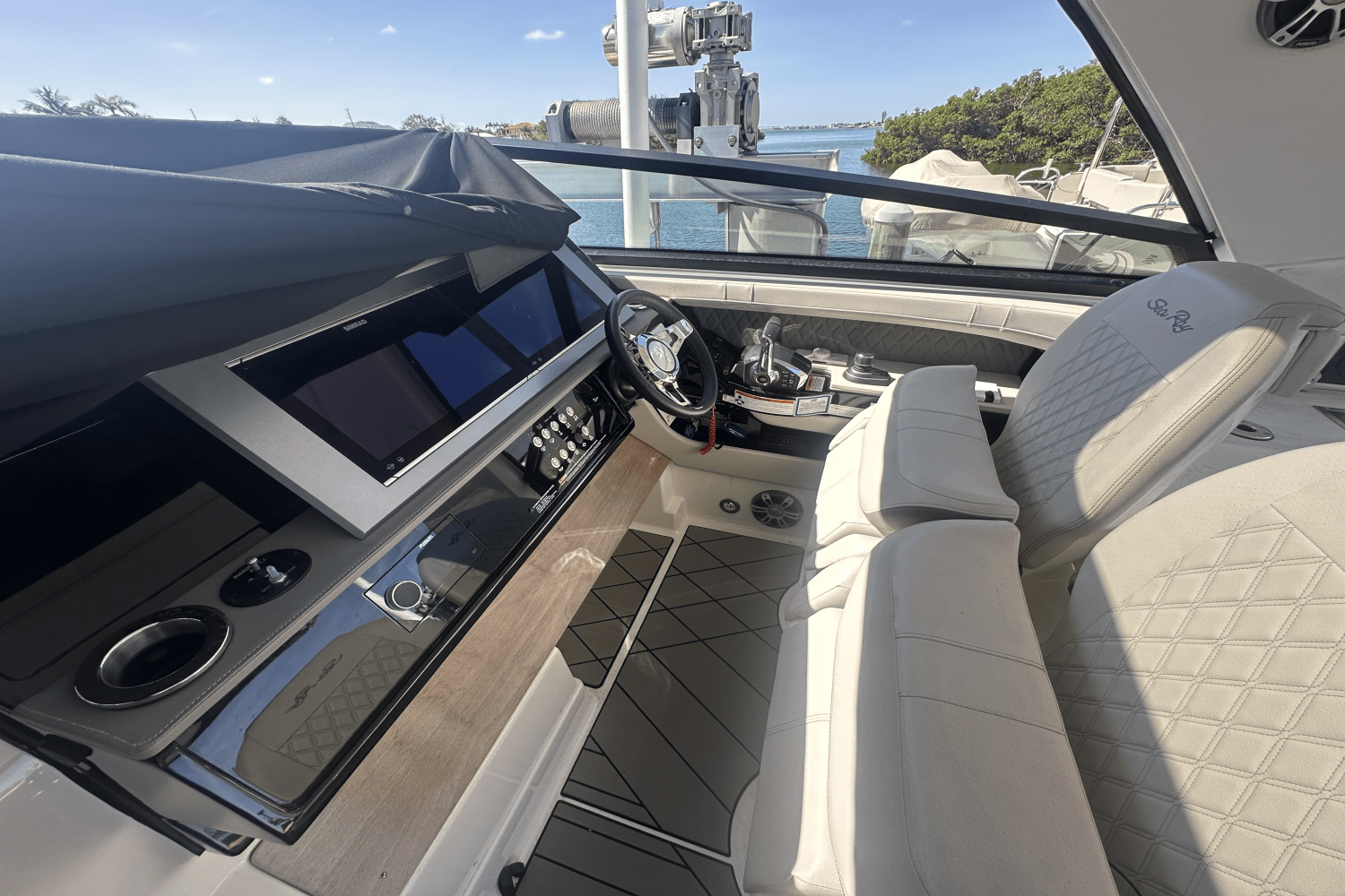 2023 Sea Ray 400 SLX-OB Image Thumbnail #40