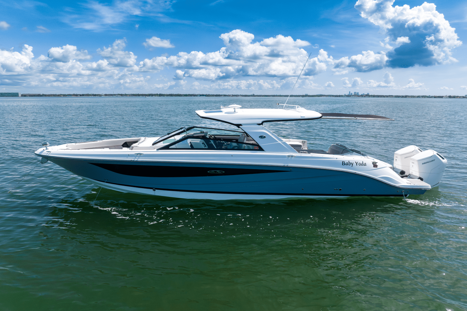 2023 Sea Ray 400 SLX-OB Image Thumbnail #9