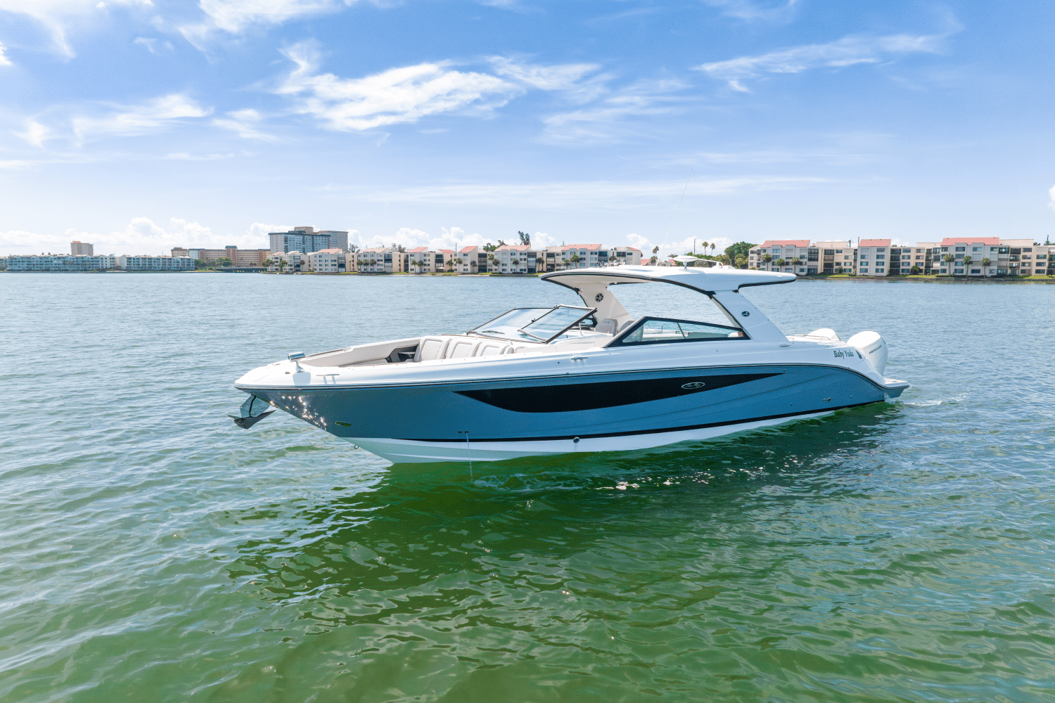 2023 Sea Ray 400 SLX-OB Image Thumbnail #6