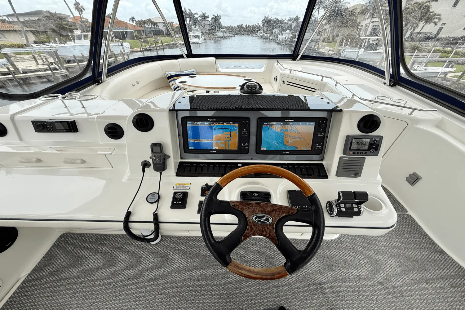 2005 Sea Ray 550 SEDAN BRIDGE Image Thumbnail #38
