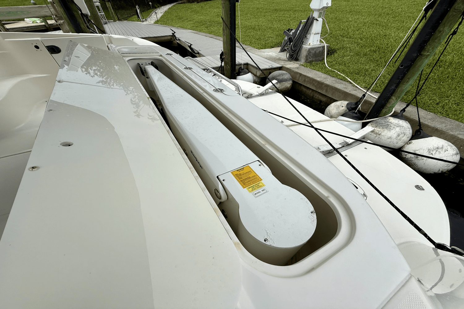 2005 Sea Ray
                                                             550 SEDAN BRIDGE Image Thumbnail #19